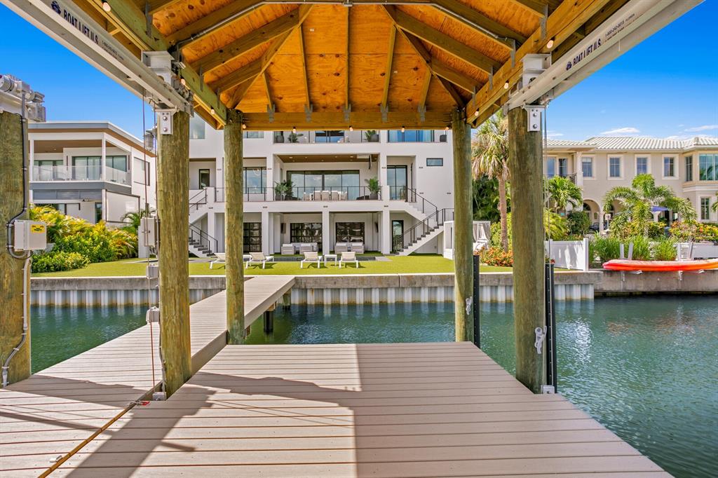 Tampa, Florida, 33629, United States, 4 Bedrooms Bedrooms, ,6 BathroomsBathrooms,Residential,For Sale,1932430
