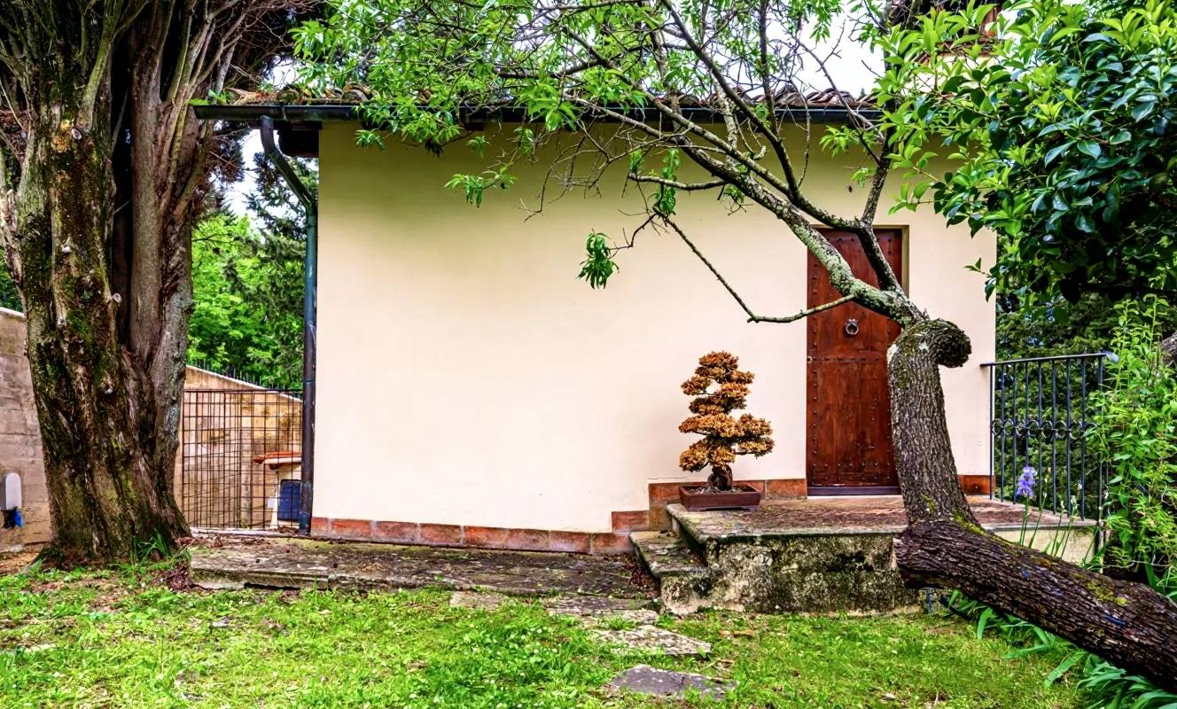 Prato, Prato, 50047, IT, 8 Bedrooms Bedrooms, ,6 BathroomsBathrooms,Residential,For Sale,1991549