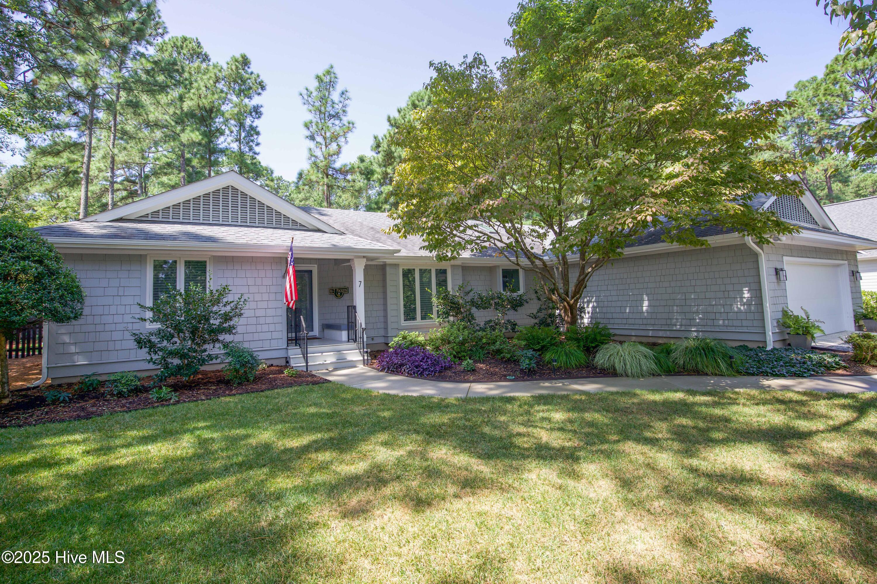 Pinehurst, North Carolina, 28374, United States, 3 Bedrooms Bedrooms, ,2 BathroomsBathrooms,Residential,For Sale,1874358