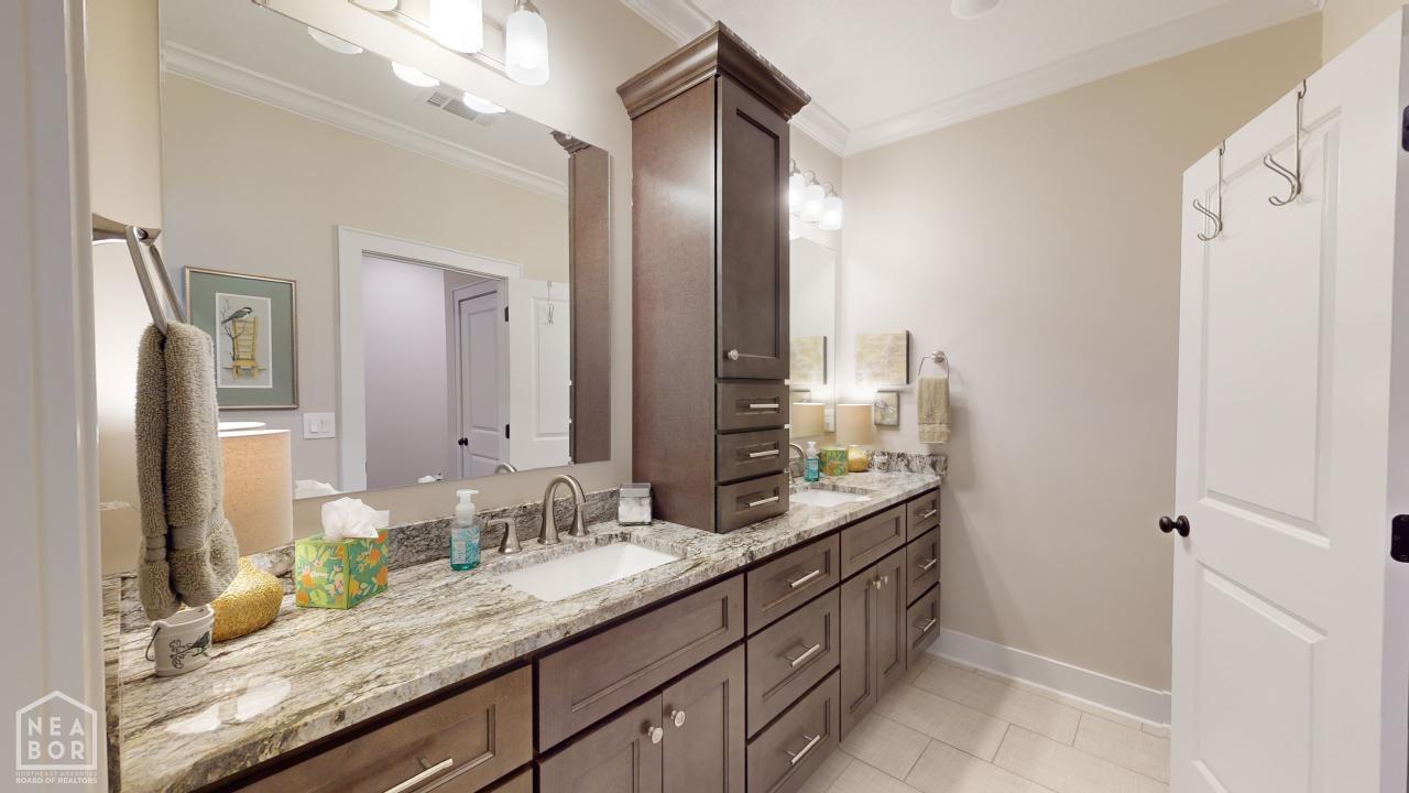 Jonesboro, Arkansas, 72405, United States, 5 Bedrooms Bedrooms, ,5 BathroomsBathrooms,Residential,For Sale,1983308