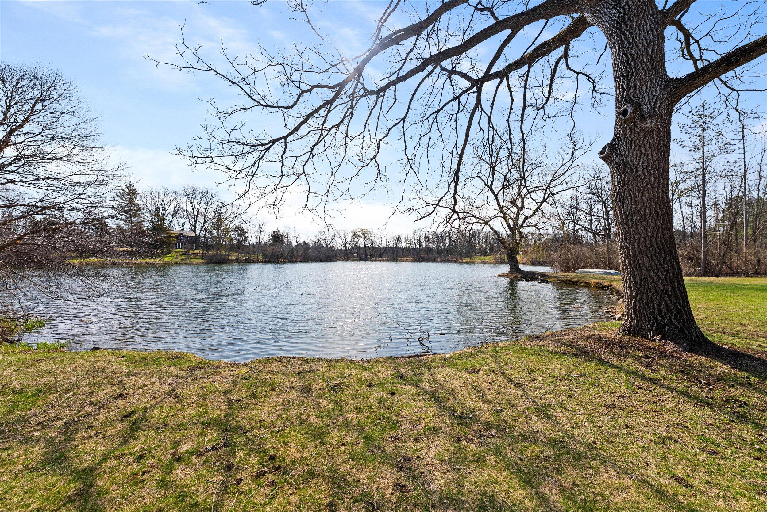 Mequon, Wisconsin, 53097, United States, 5 Bedrooms Bedrooms, ,5 BathroomsBathrooms,Residential,For Sale,1907648
