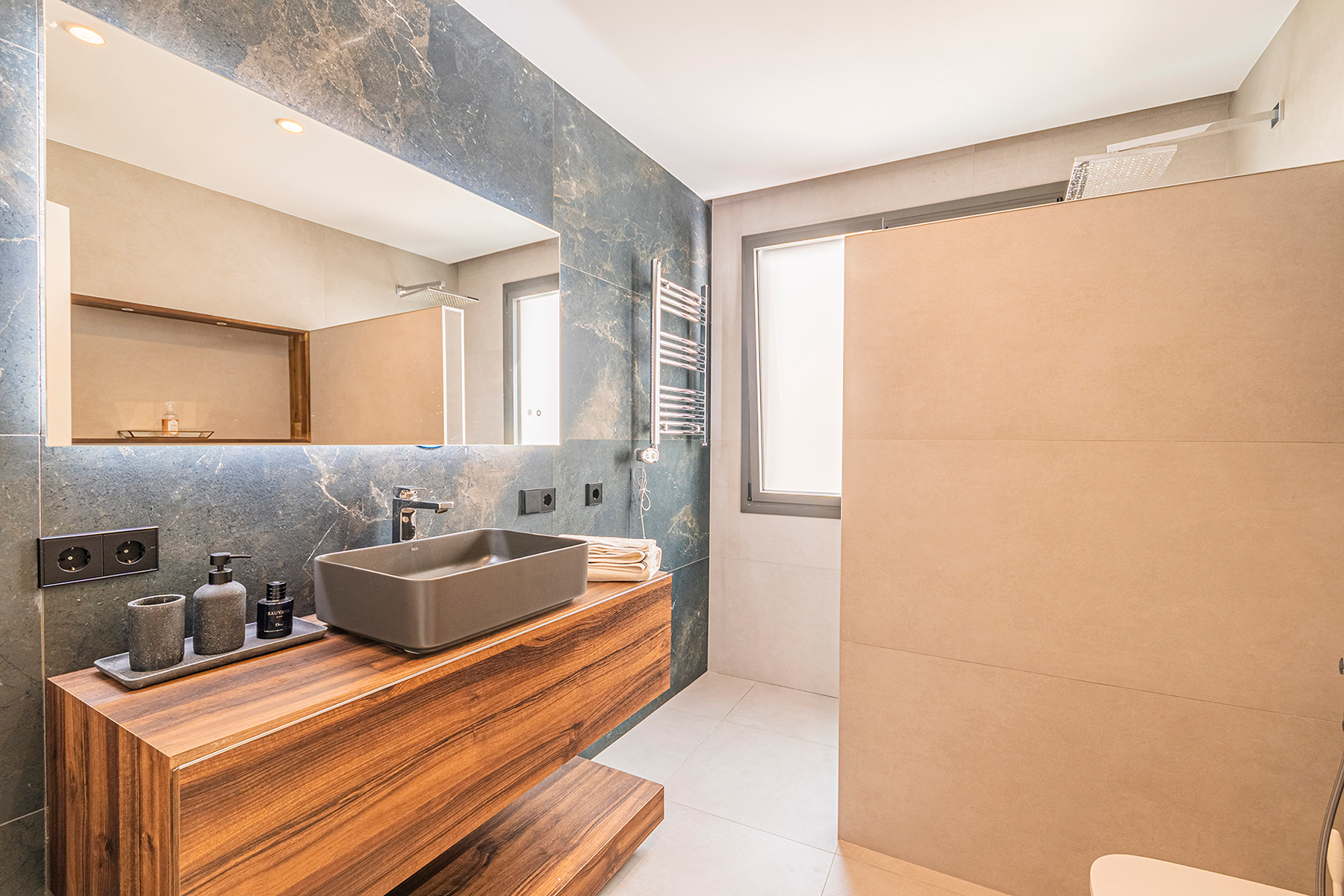 Renovated Penthouse with 2 terraces and views of the Sagrada Familia - 物件實景
