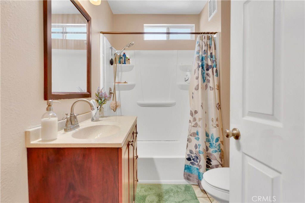 Pasadena, California, 91104, United States, 2 Bedrooms Bedrooms, ,1 BathroomBathrooms,Residential,For Sale,1944799