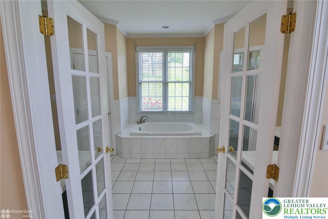 Palmer Twp, Pennsylvania, 18045, United States, 4 Bedrooms Bedrooms, ,4 BathroomsBathrooms,Residential,For Sale,1898728
