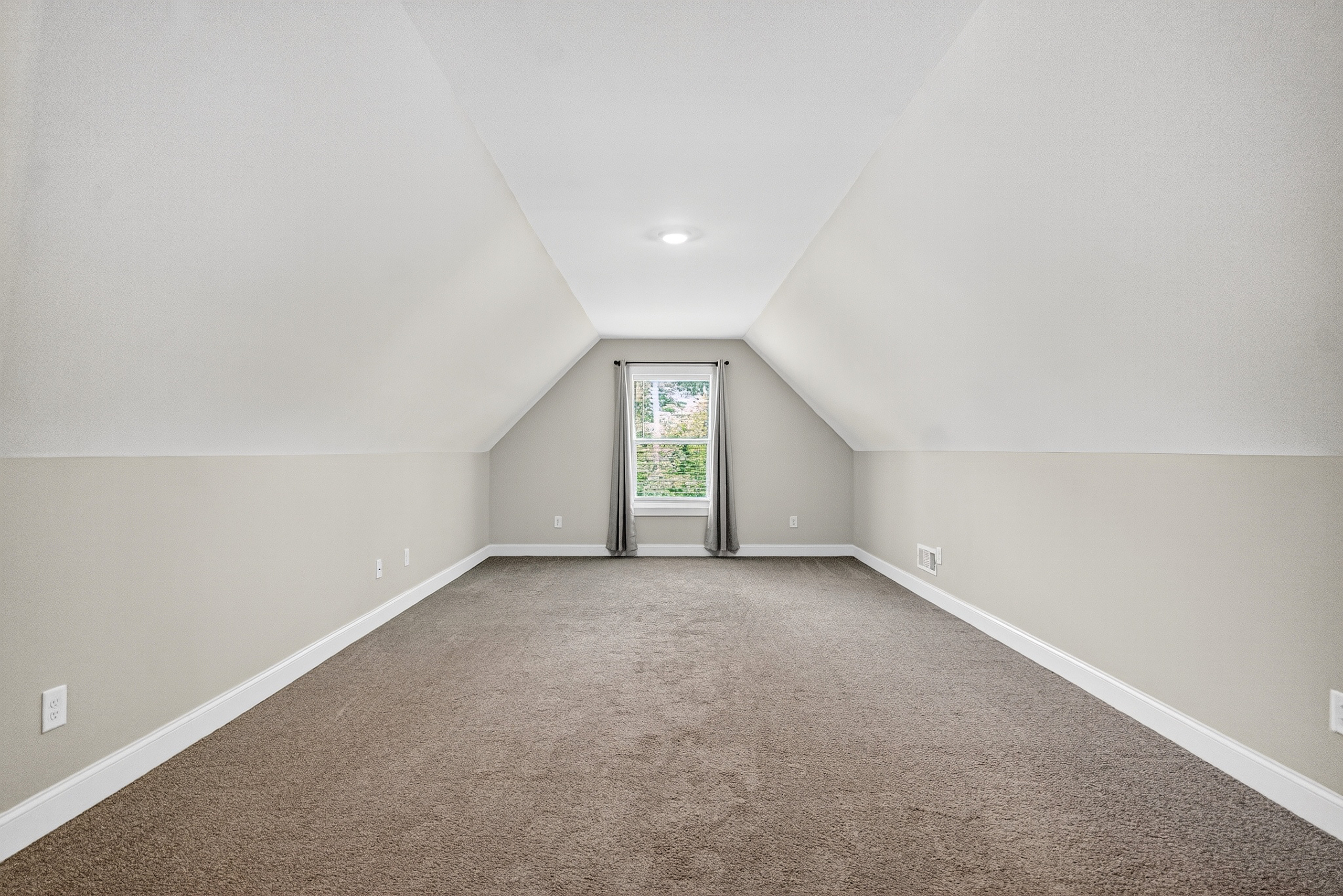 Moreland, Georgia, 30259, United States, 4 Bedrooms Bedrooms, ,3 BathroomsBathrooms,Residential,For Sale,1951198