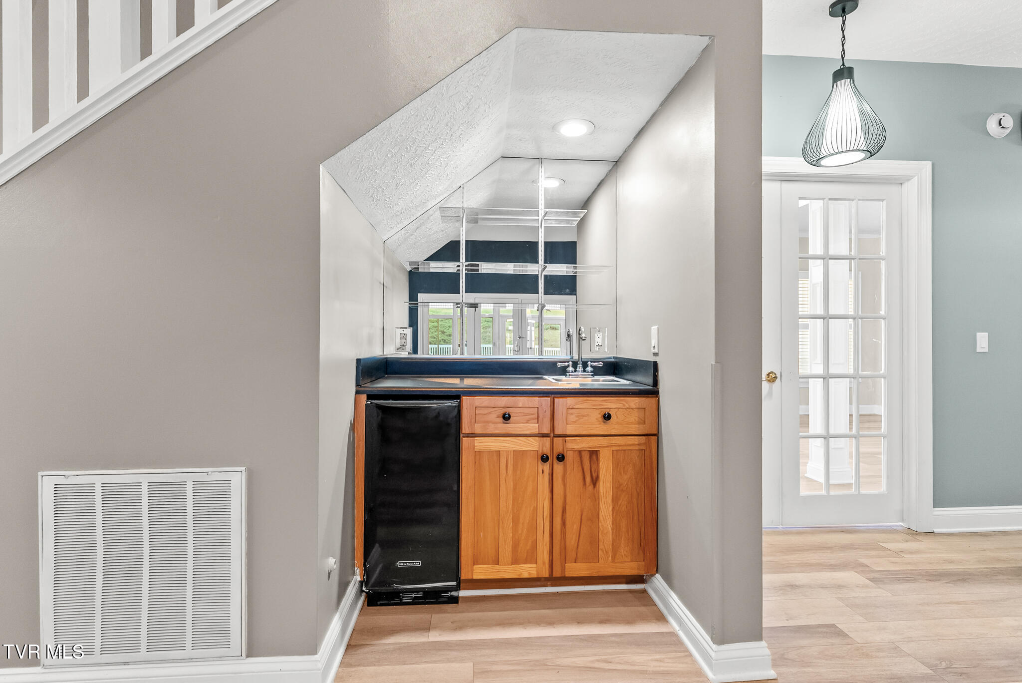 Wytheville, Virginia, 24382, United States, 4 Bedrooms Bedrooms, ,3 BathroomsBathrooms,Residential,For Sale,2005491