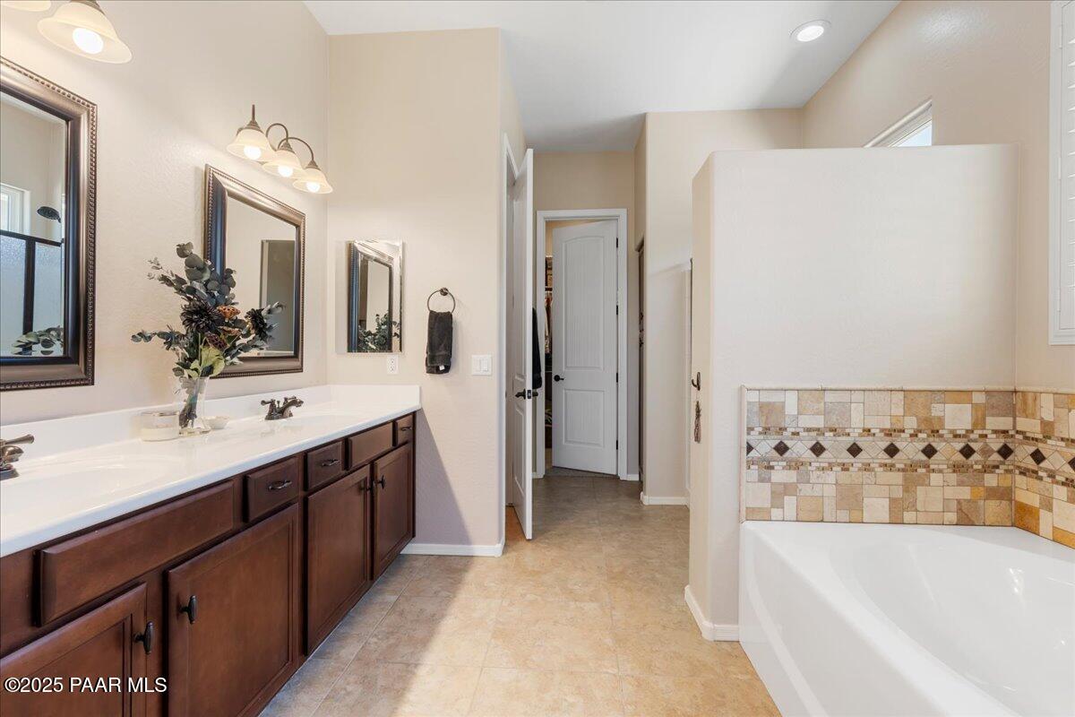 Dewey-Humboldt, Arizona, 86327, United States, 3 Bedrooms Bedrooms, ,2 BathroomsBathrooms,Residential,For Sale,1903290