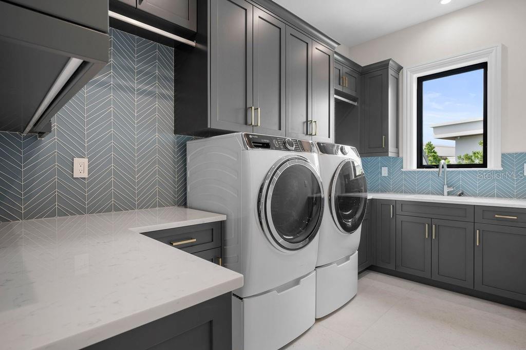 3621 San Remo Terrace, Sarasota, Florida, 34239, United States, 5 Bedrooms Bedrooms, ,7 BathroomsBathrooms,Residential,For Sale,3621 San Remo Terrace,1627164