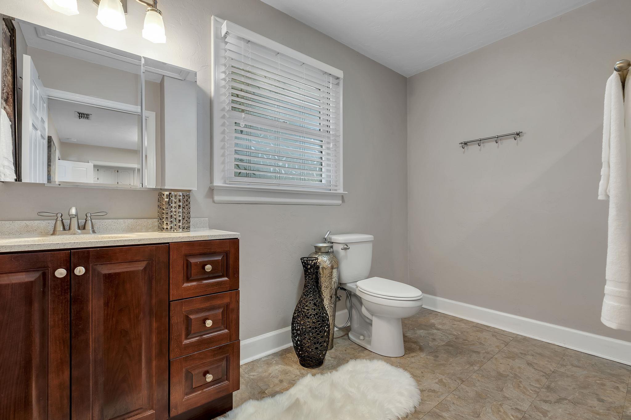 Tallahassee, Florida, 32309, United States, 4 Bedrooms Bedrooms, ,5 BathroomsBathrooms,Residential,For Sale,1992062