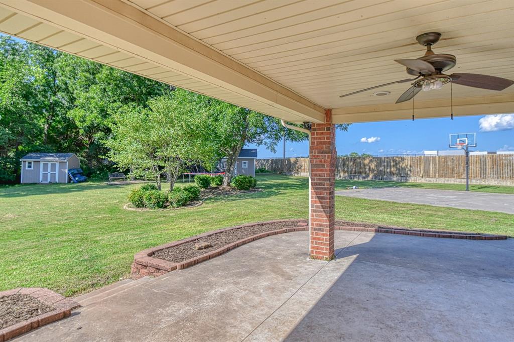 Noble, Oklahoma, 73068, United States, 6 Bedrooms Bedrooms, ,4 BathroomsBathrooms,Residential,For Sale,1978197