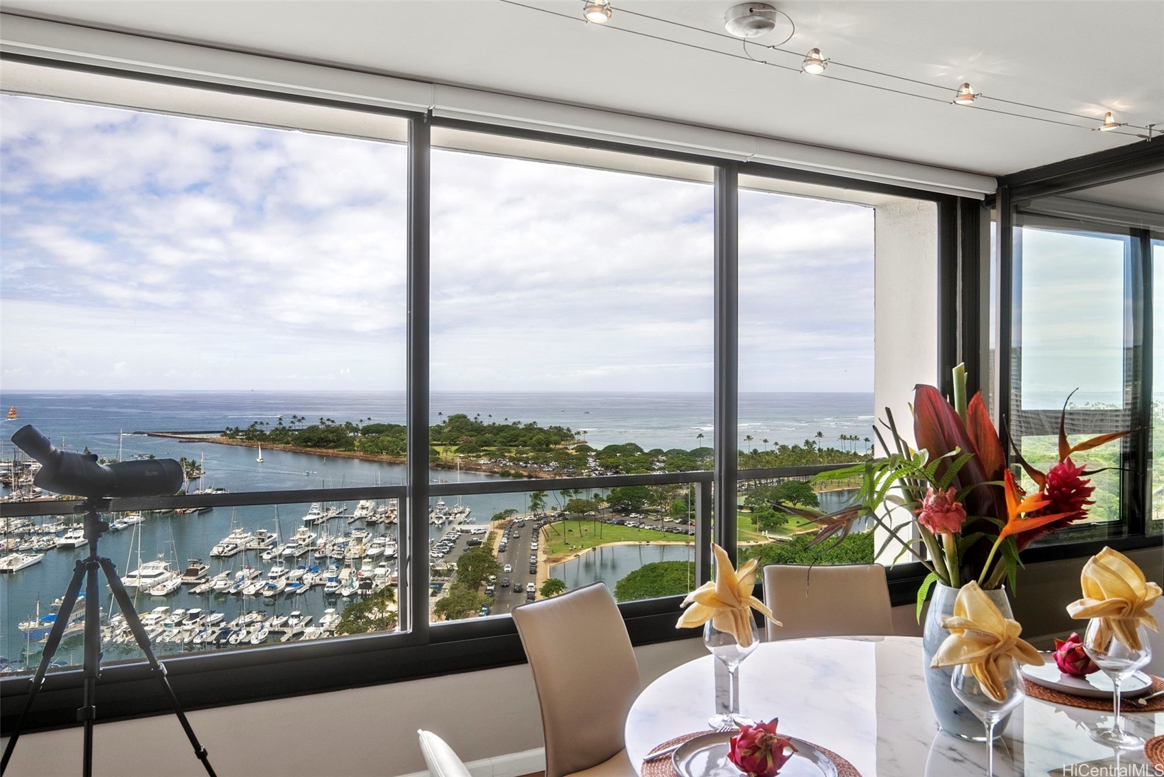 Honolulu, Hawaii, 96815, United States, 1 Bedroom Bedrooms, ,1 BathroomBathrooms,Residential,For Sale,1940342