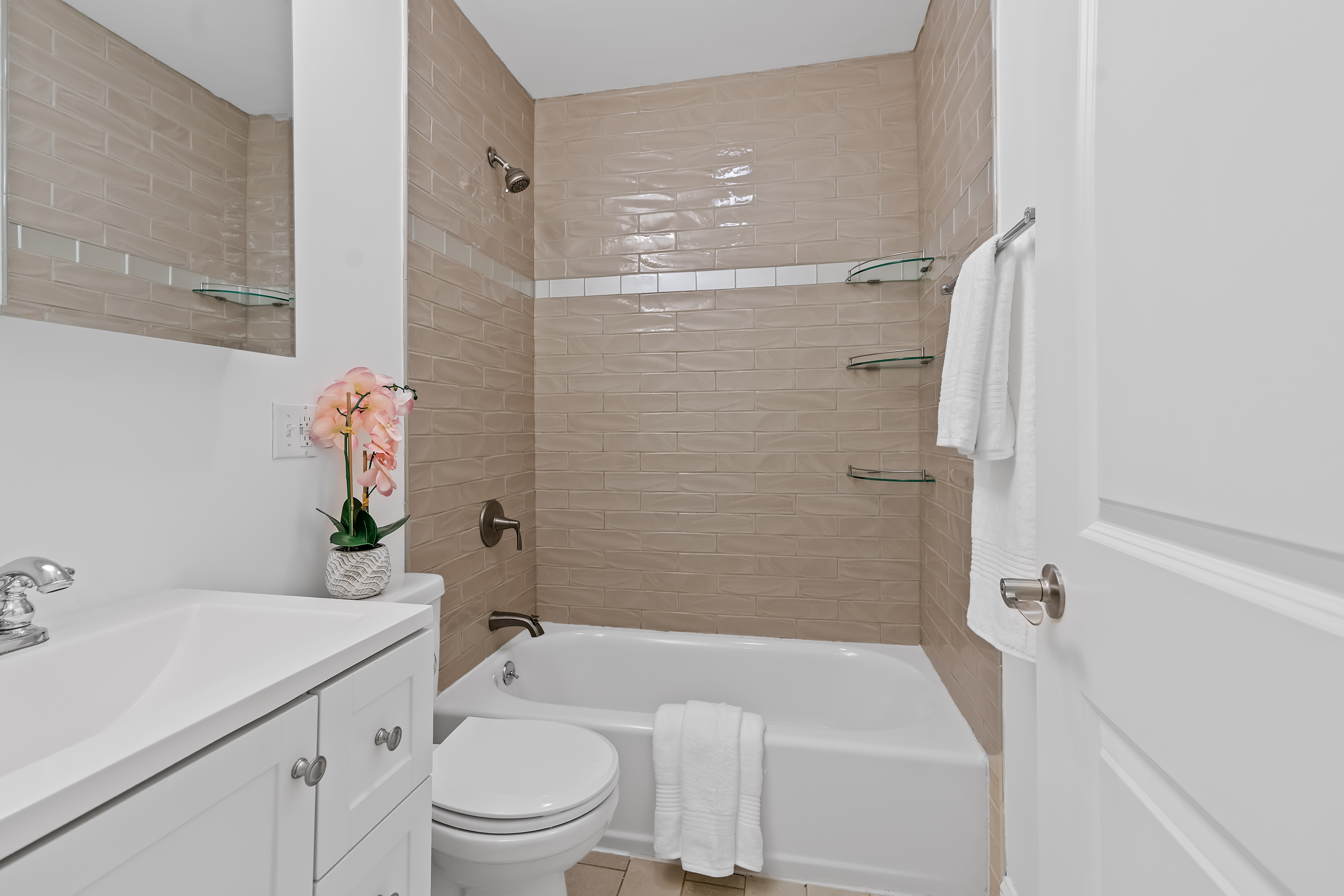  97 Fuller Street  - Unit 4, Brookline, MA, 02446 - 物件實景
