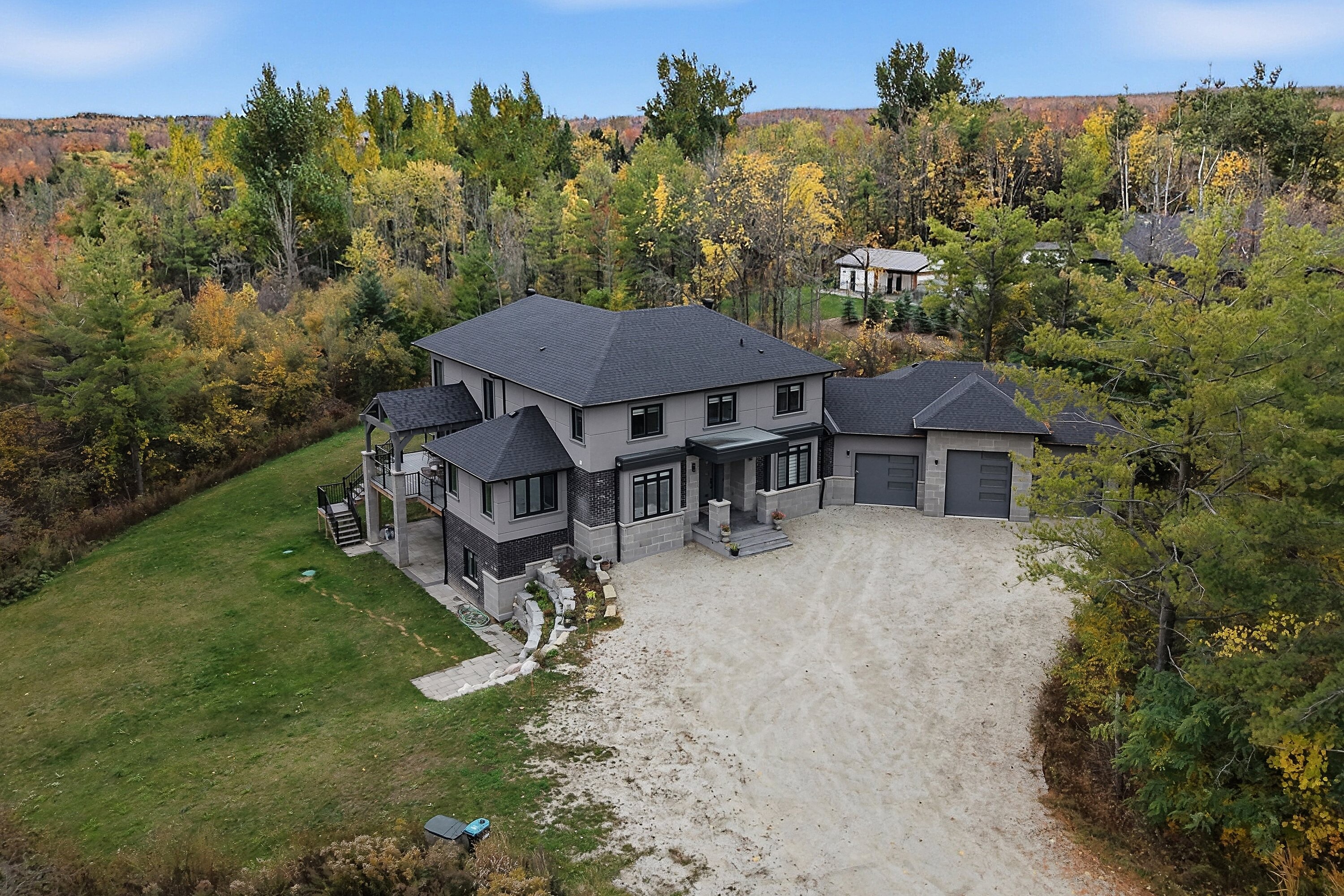  Custom-Built Country Estate - 物件實景