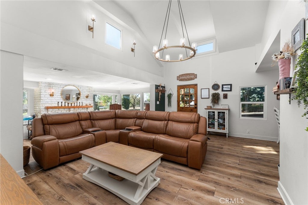 Banning, California, 92220, United States, 6 Bedrooms Bedrooms, ,4 BathroomsBathrooms,Residential,For Sale,1977497