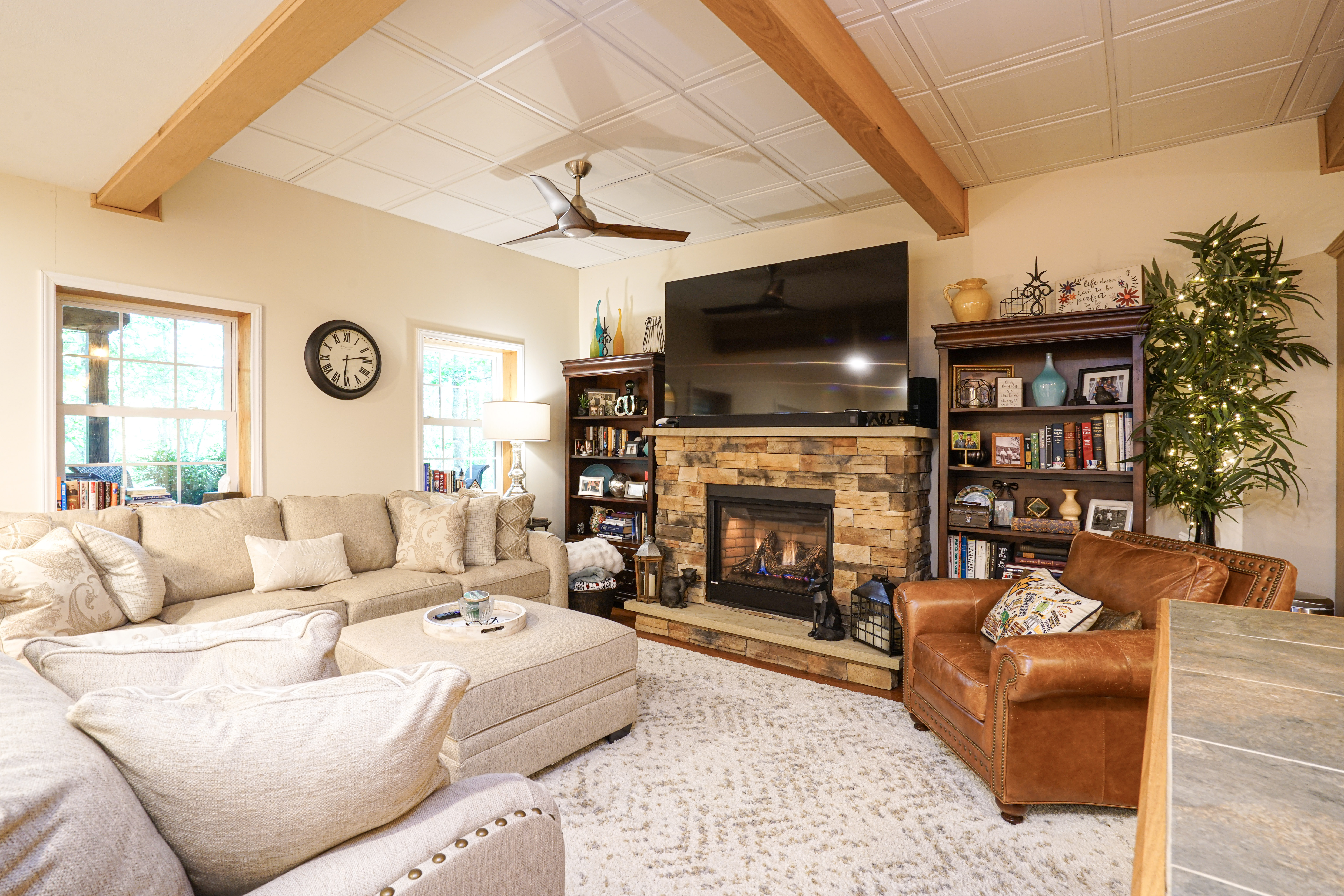 Horner, West Virginia, 26732, United States, 4 Bedrooms Bedrooms, ,4 BathroomsBathrooms,Residential,For Sale,1955004