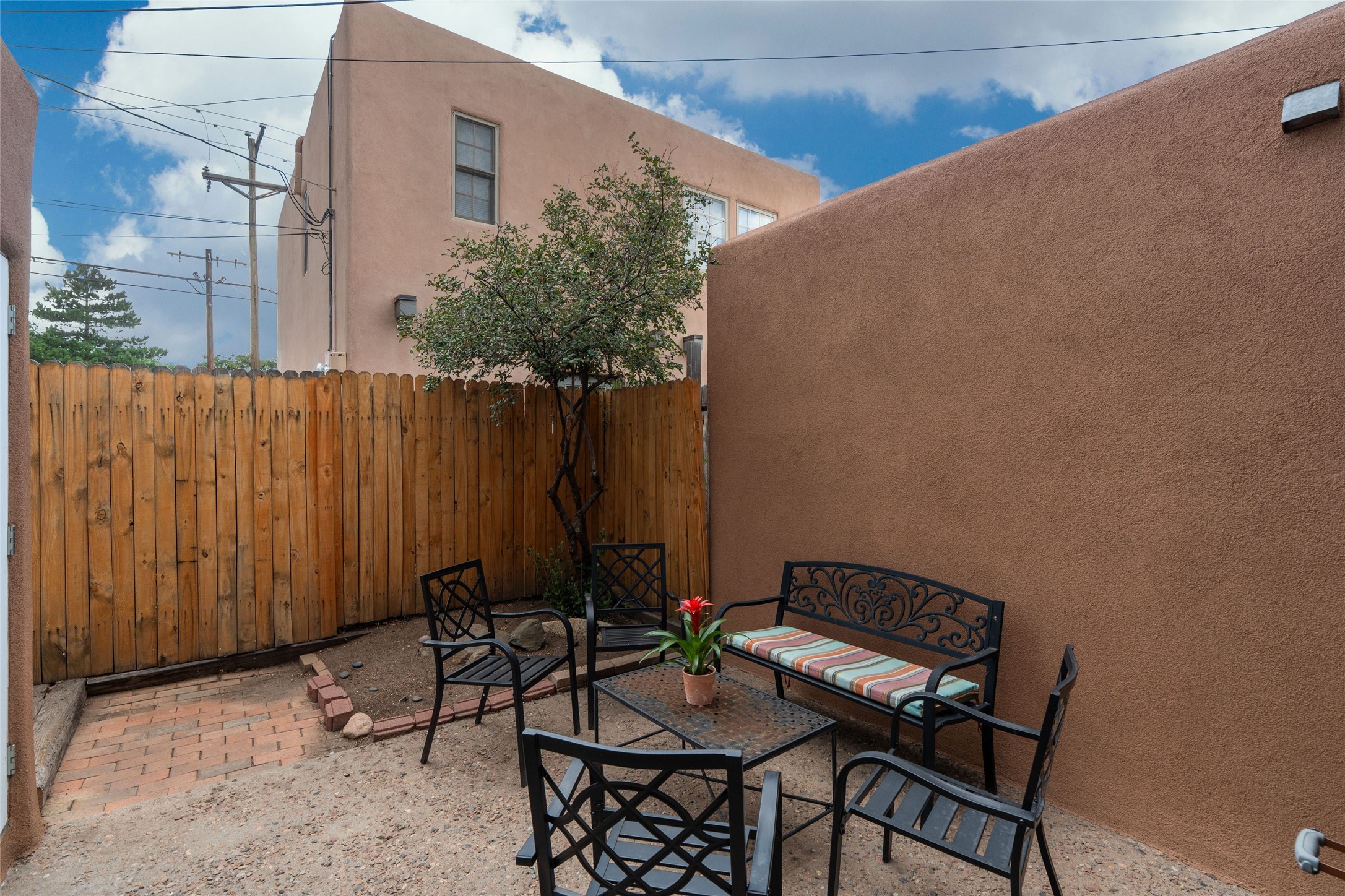  1043 Don Diego Avenue, Unit E - 物件實景