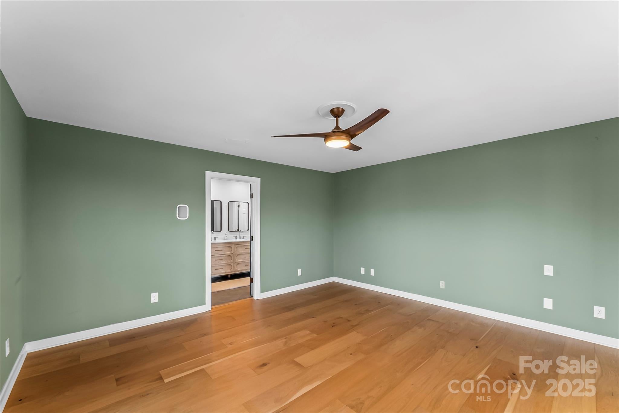 Valdese, North Carolina, 28690, United States, 3 Bedrooms Bedrooms, ,4 BathroomsBathrooms,Residential,For Sale,1722009