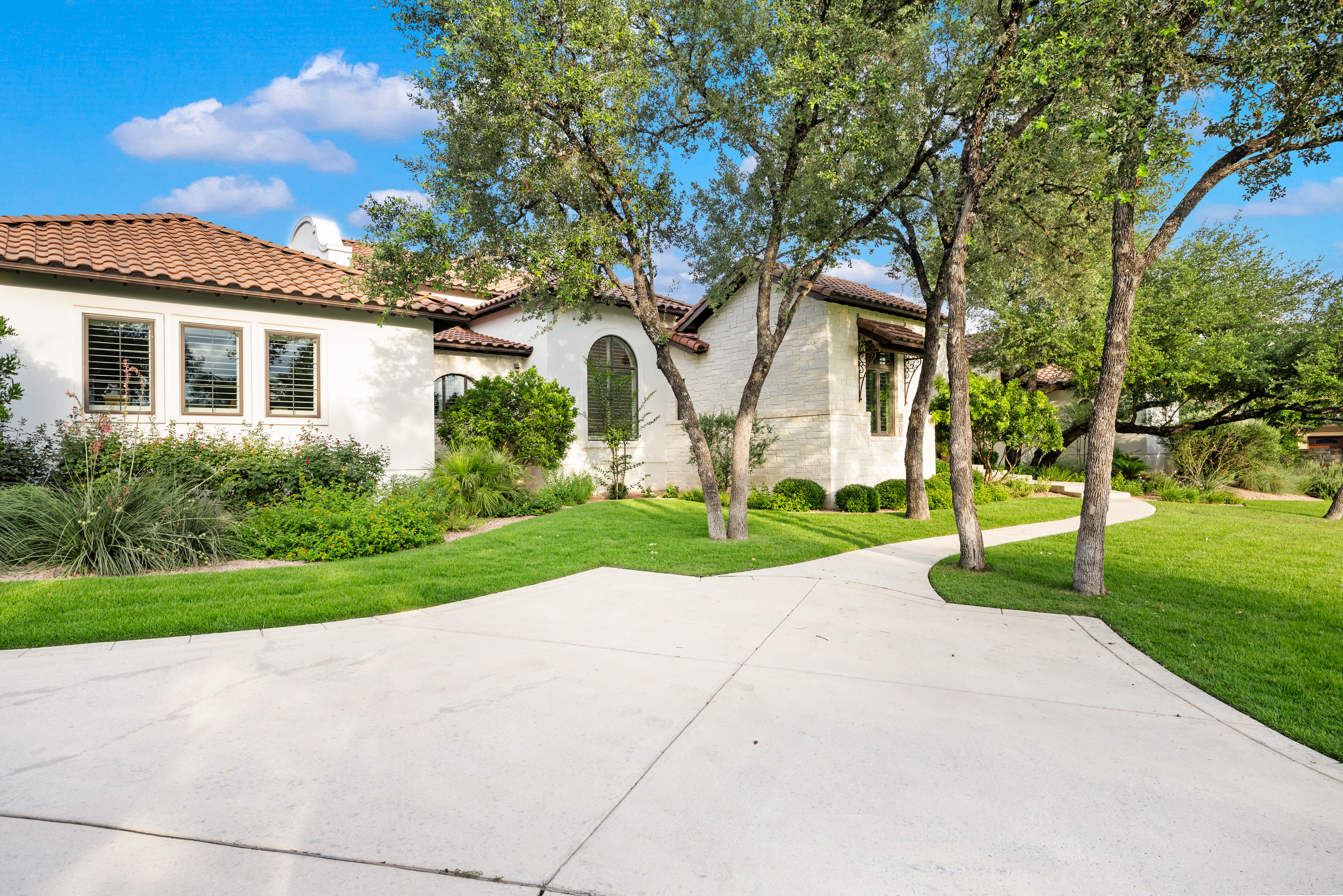  Defined By Timeless Santa Barbara Architecture And Exceptional Craftsmanship - 物件實景