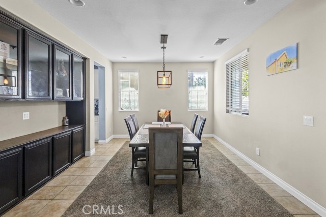 Victorville, California, 92392, United States, 4 Bedrooms Bedrooms, ,3 BathroomsBathrooms,Residential,For Sale,1977887