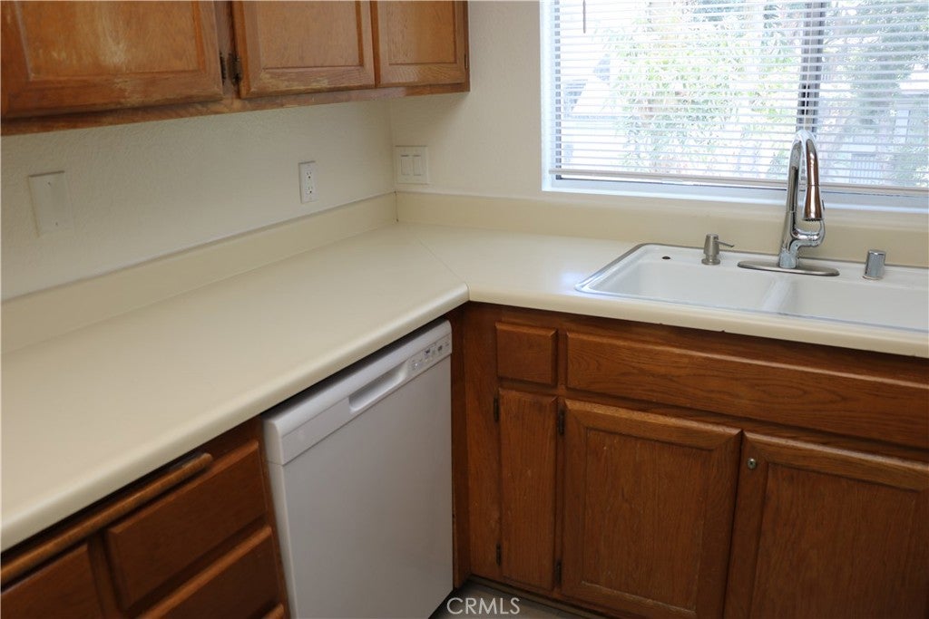 Irvine, California, 92614, United States, 2 Bedrooms Bedrooms, ,2 BathroomsBathrooms,Residential,For Sale,1865749
