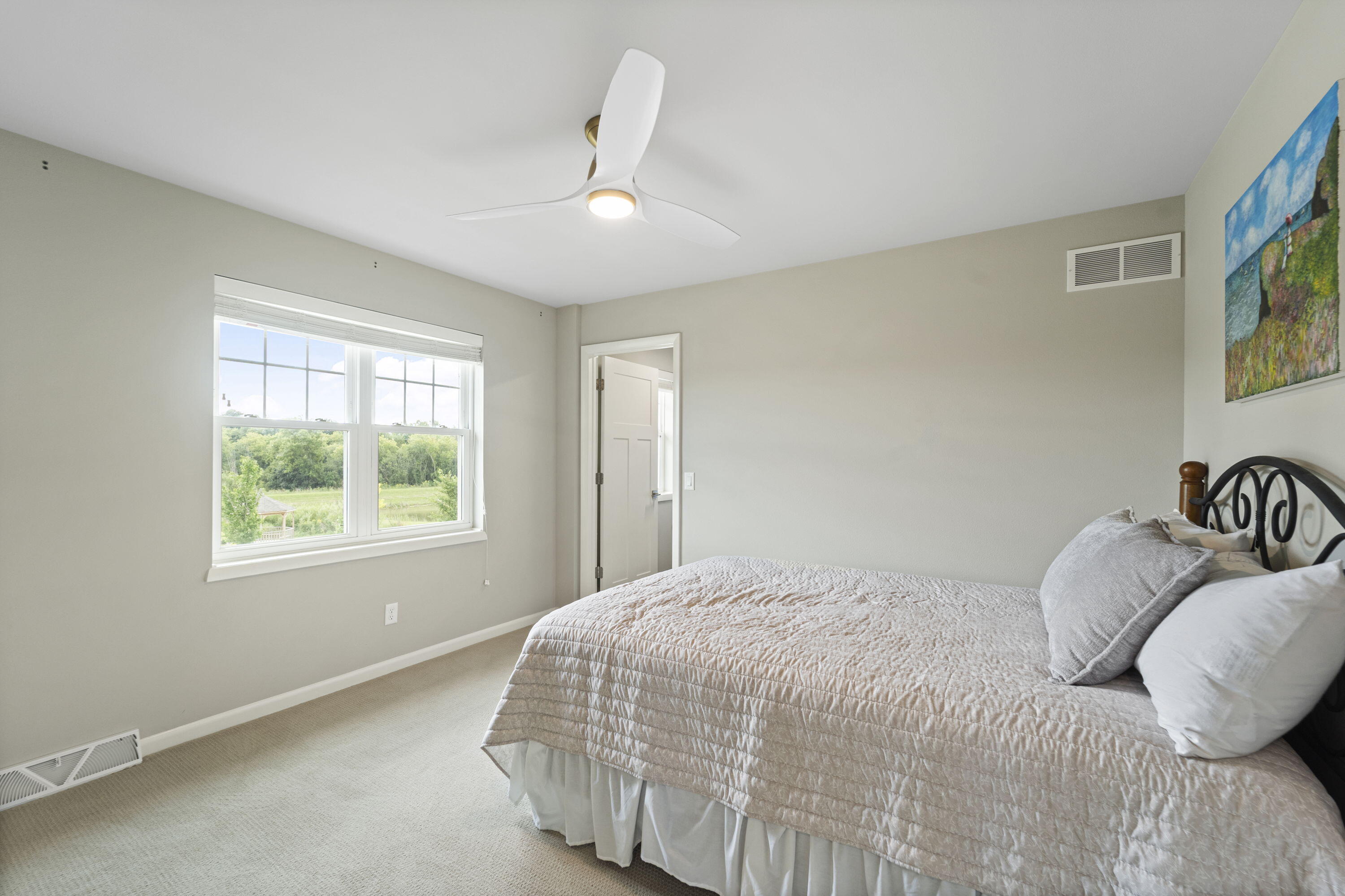 Mequon, Wisconsin, 53097, United States, 5 Bedrooms Bedrooms, ,4 BathroomsBathrooms,Residential,For Sale,1932349