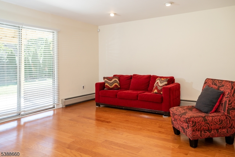 Parsippany, New Jersey, 07054-2126, United States, 4 Bedrooms Bedrooms, ,3 BathroomsBathrooms,Residential,For Sale,1976292