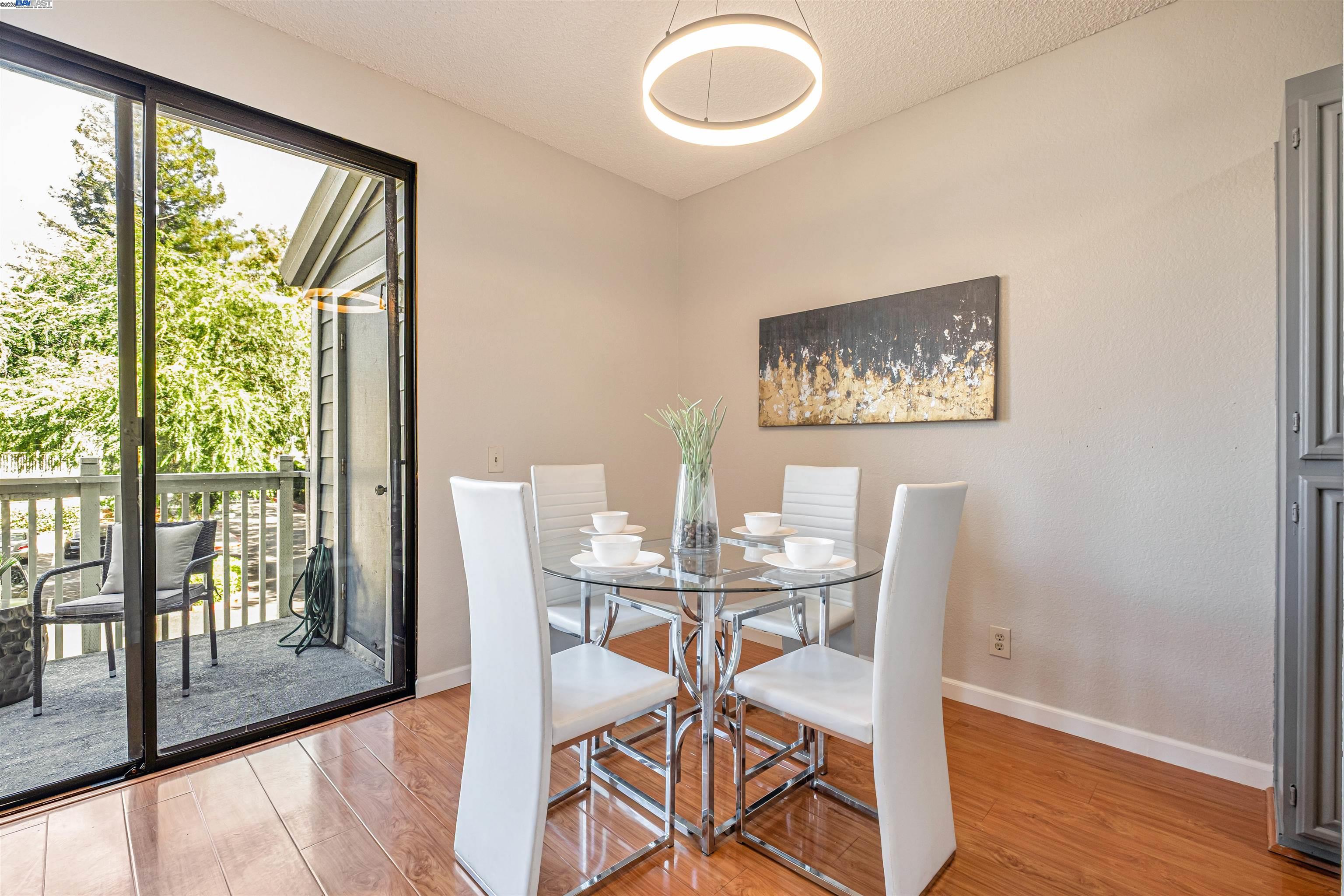 Fremont, California, 94536, United States, 2 Bedrooms Bedrooms, ,2 BathroomsBathrooms,Residential,For Sale,1911508
