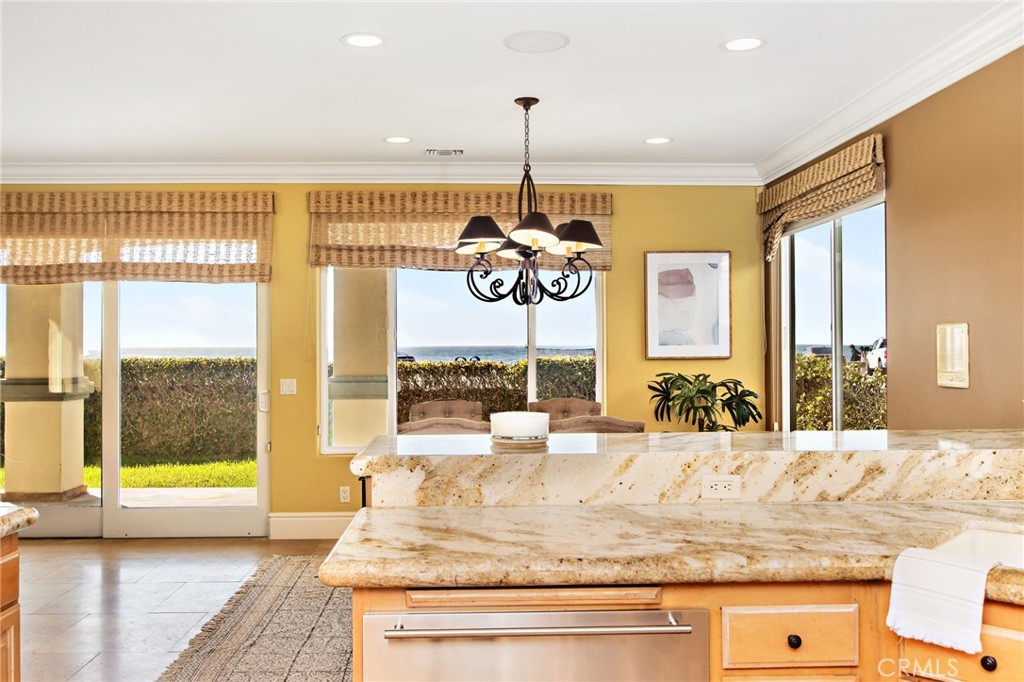 San Diego, California, 92107, United States, 6 Bedrooms Bedrooms, ,5 BathroomsBathrooms,Residential,For Sale,1843009