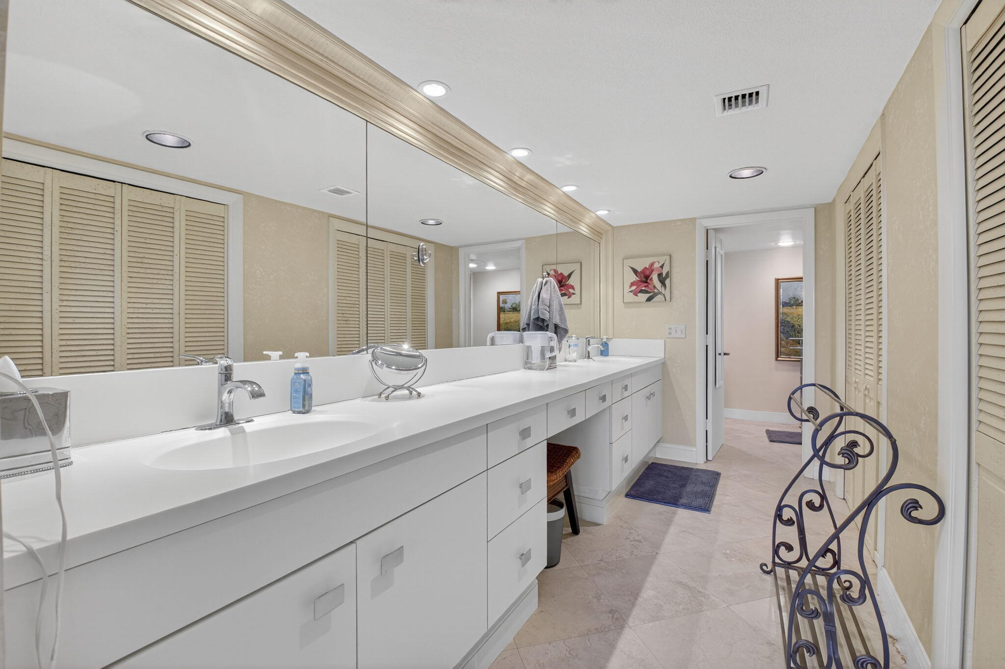 Delray Beach, Florida, 33483, United States, 2 Bedrooms Bedrooms, ,2 BathroomsBathrooms,Residential,For Sale,1987986