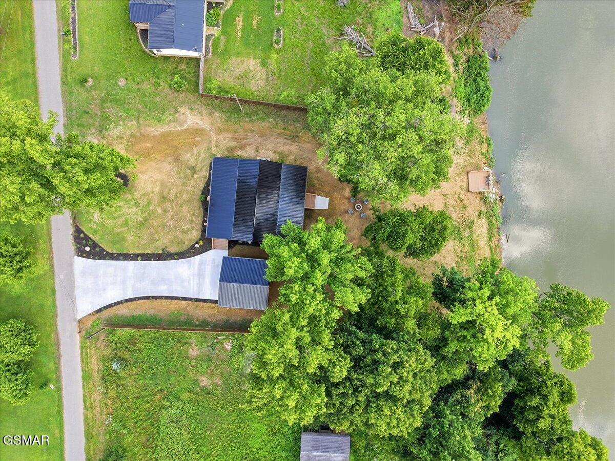 Newport, Tennessee, 37821, United States, 2 Bedrooms Bedrooms, ,2 BathroomsBathrooms,Residential,For Sale,2031504