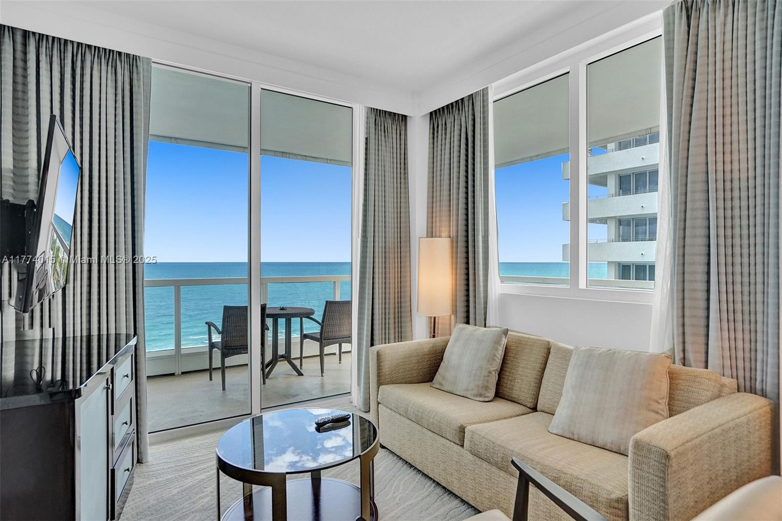 Miami Beach, Florida, 33140, United States, 2 Bedrooms Bedrooms, ,3 BathroomsBathrooms,Residential,For Sale,1759020