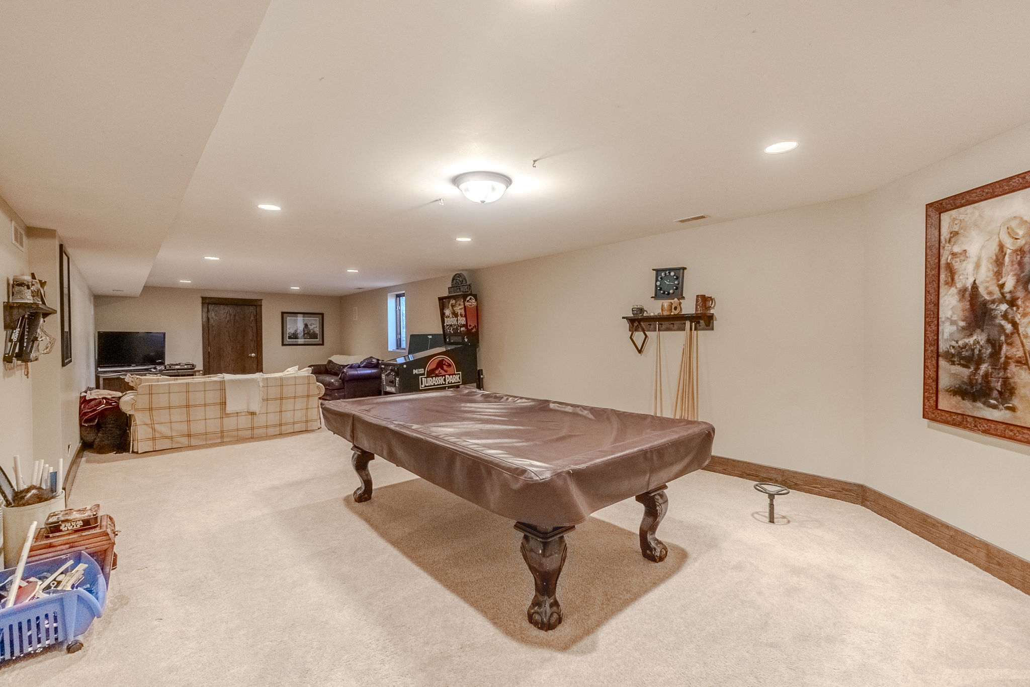 Mason City, Iowa, 50401, United States, 5 Bedrooms Bedrooms, ,3 BathroomsBathrooms,Residential,For Sale,1974101