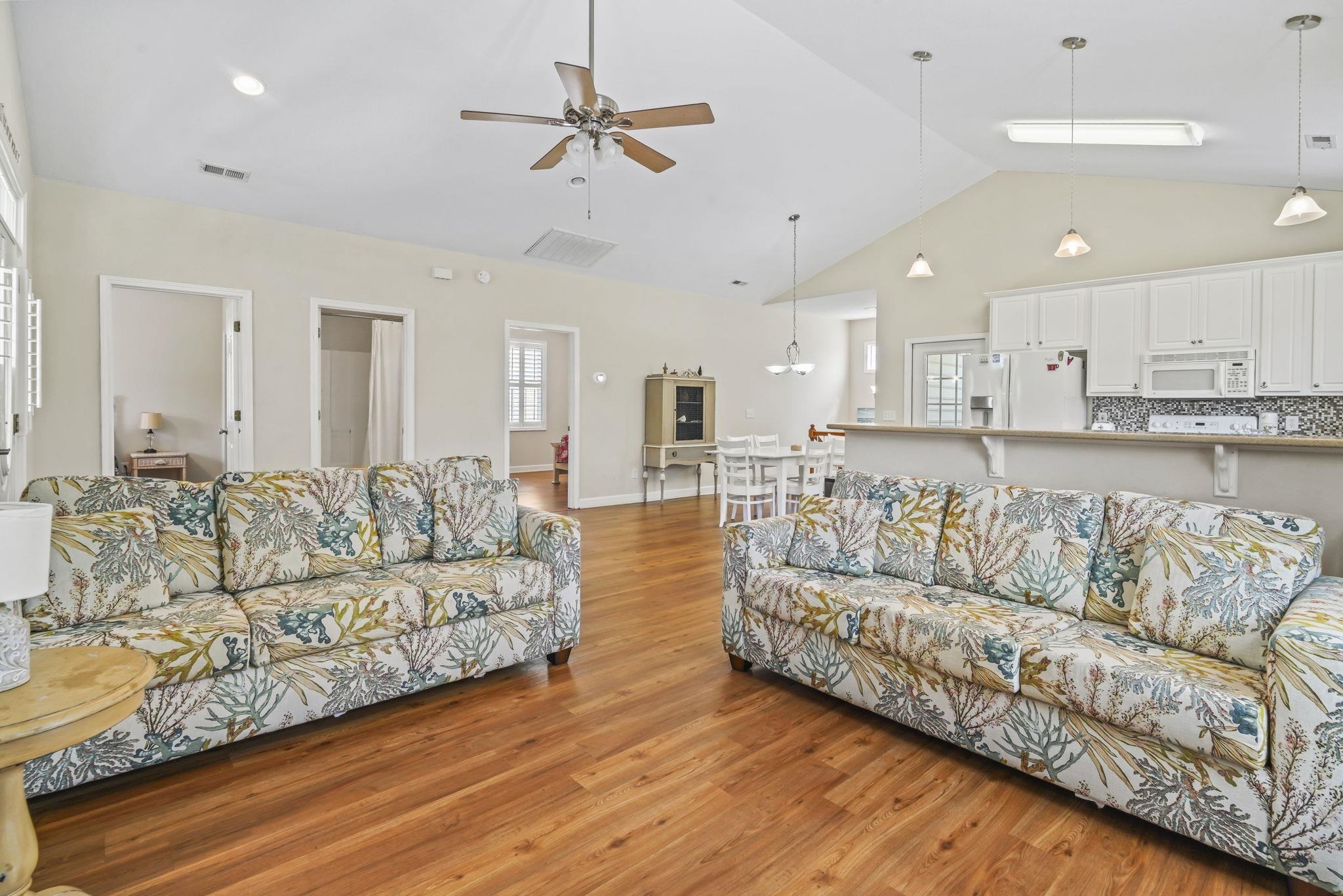 North Myrtle Beach, South Carolina, 29582, United States, 4 Bedrooms Bedrooms, ,3 BathroomsBathrooms,Residential,For Sale,2040482