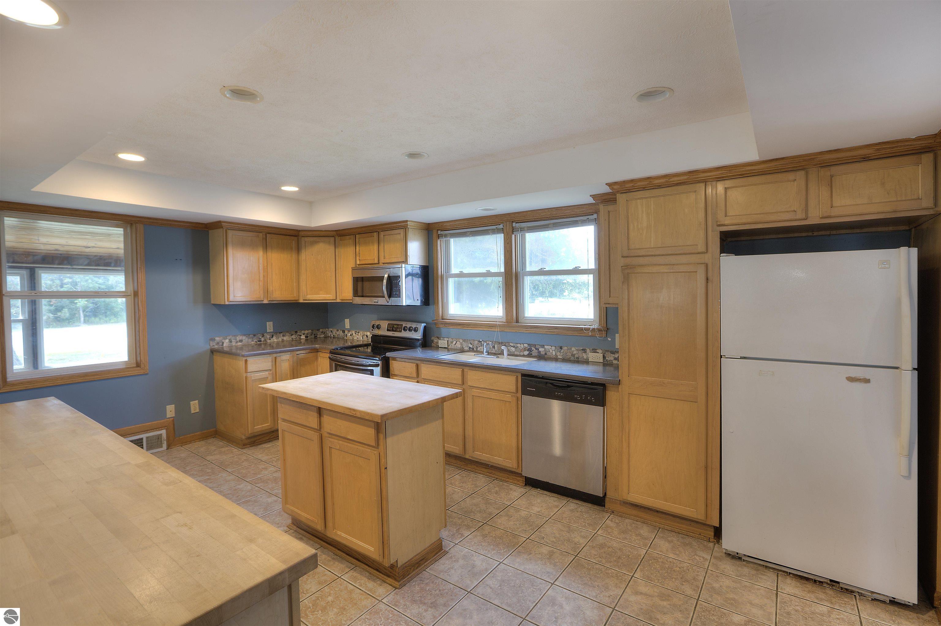 Interlochen, Michigan, 49643, United States, 5 Bedrooms Bedrooms, ,2 BathroomsBathrooms,Residential,For Sale,1896327