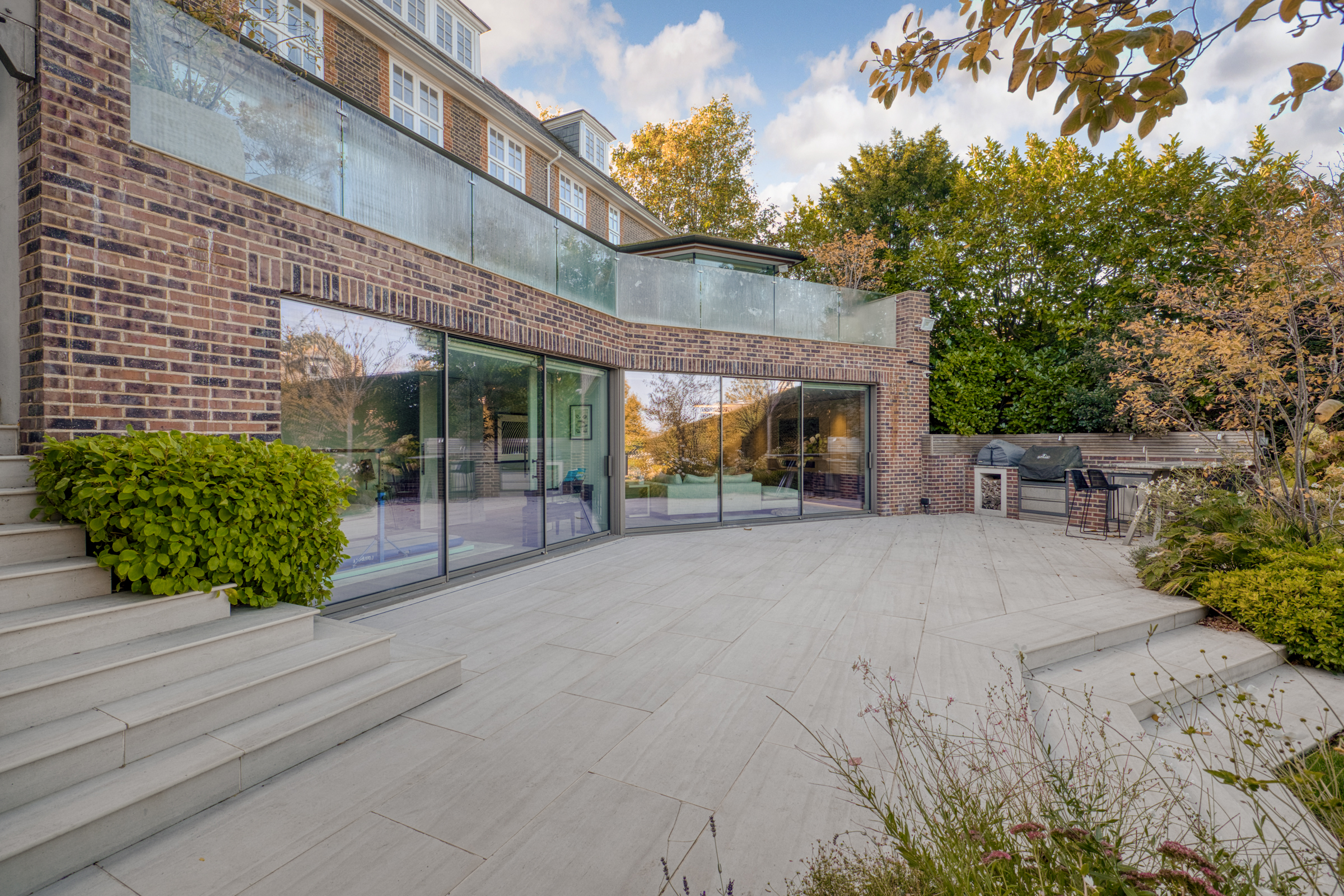  A six-bedroom Wimbledon Village house with far-reaching views and large garden - 物件實景