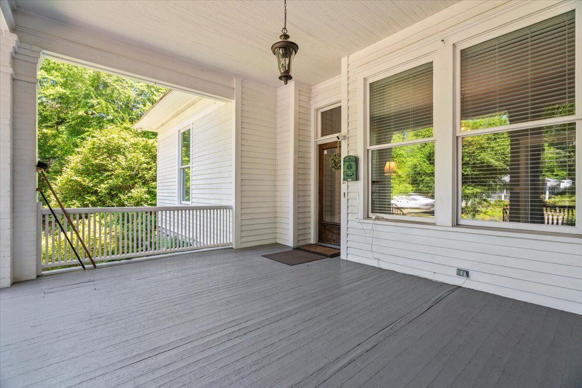 Hartsville, South Carolina, 29550, United States, 4 Bedrooms Bedrooms, ,4 BathroomsBathrooms,Residential,For Sale,1820221