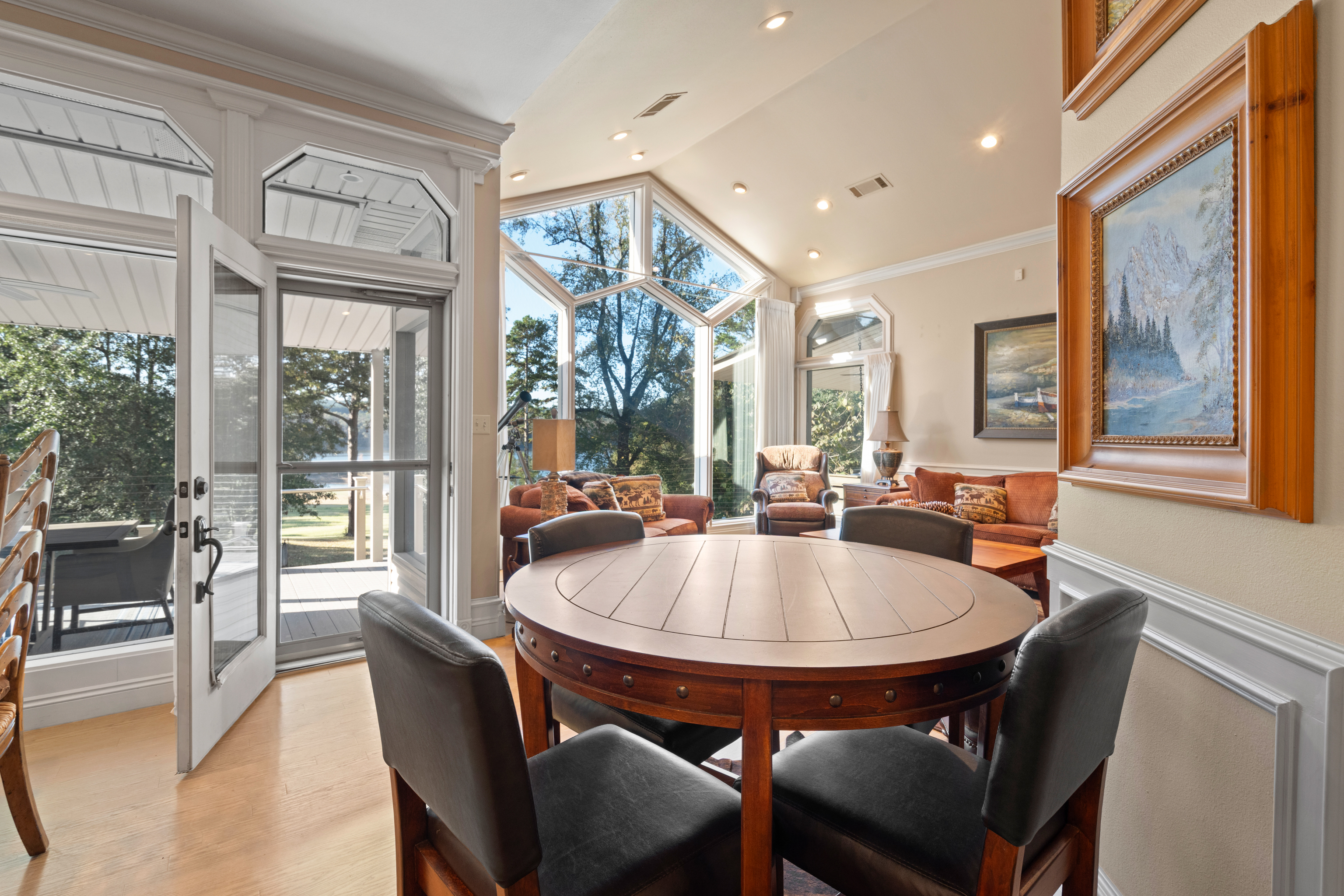 Kirby, Arkansas, 71950, United States, 4 Bedrooms Bedrooms, ,3 BathroomsBathrooms,Residential,For Sale,1986539