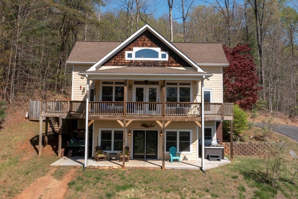 Hayesville, North Carolina, 28904, United States, 3 Bedrooms Bedrooms, ,4 BathroomsBathrooms,Residential,For Sale,1924483