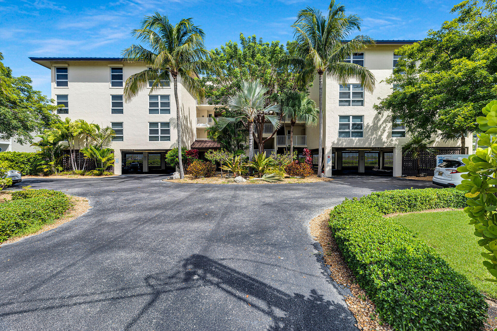 Duck, Florida, 33050, United States, 2 Bedrooms Bedrooms, ,2 BathroomsBathrooms,Residential,For Sale,1940932
