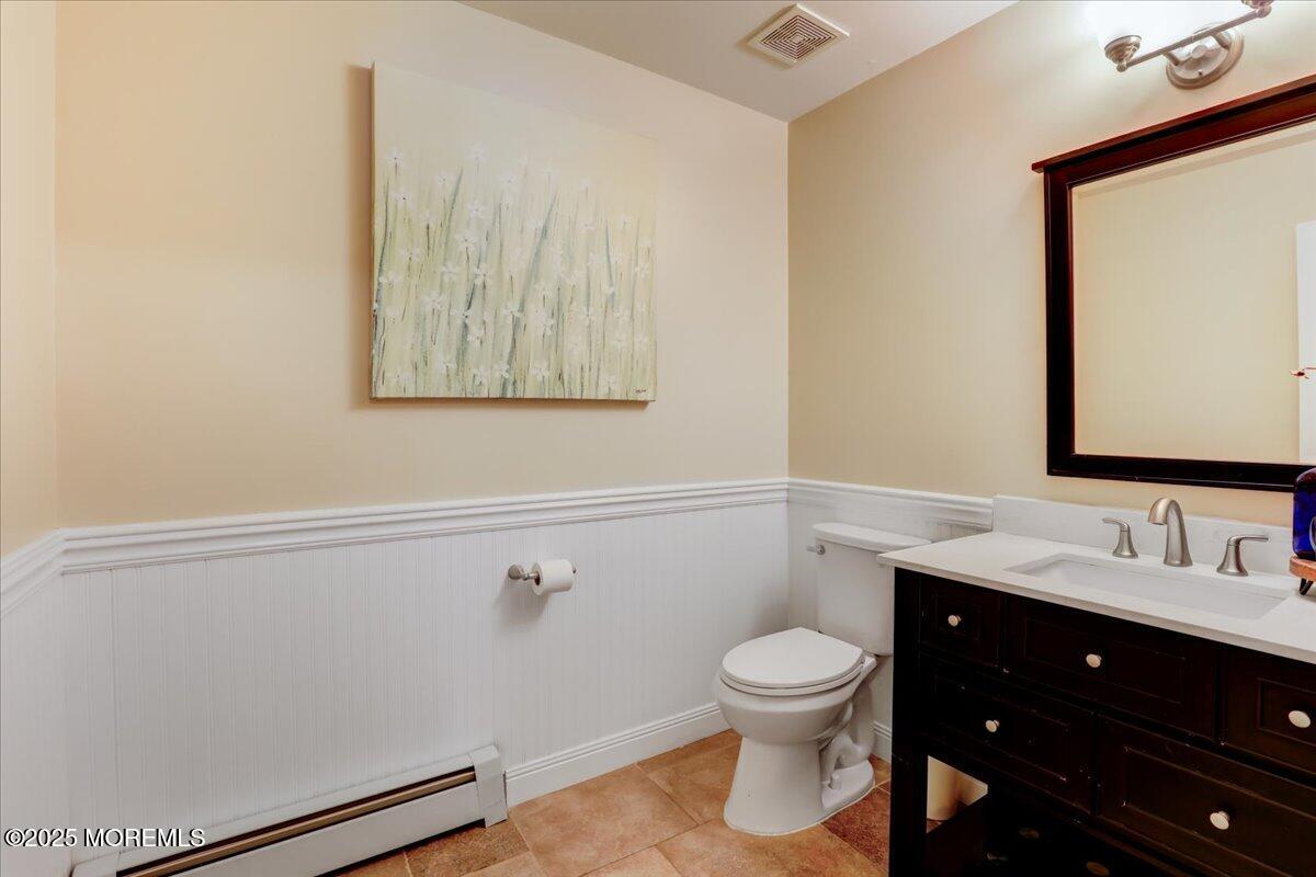 Freehold, New Jersey, 07728, United States, 5 Bedrooms Bedrooms, ,3 BathroomsBathrooms,Residential,For Sale,1914357