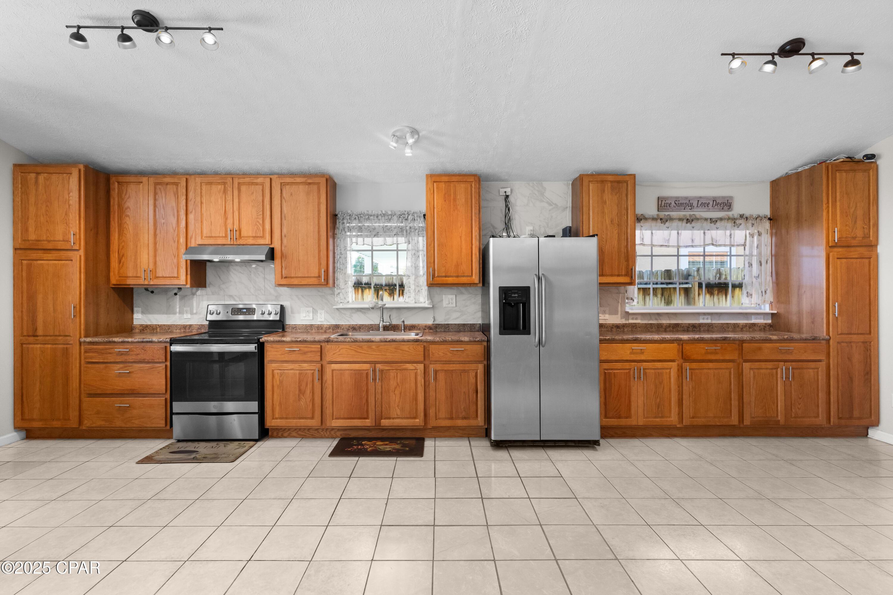 Panama City, Florida, 32408, United States, 3 Bedrooms Bedrooms, ,3 BathroomsBathrooms,Residential,For Sale,1928640