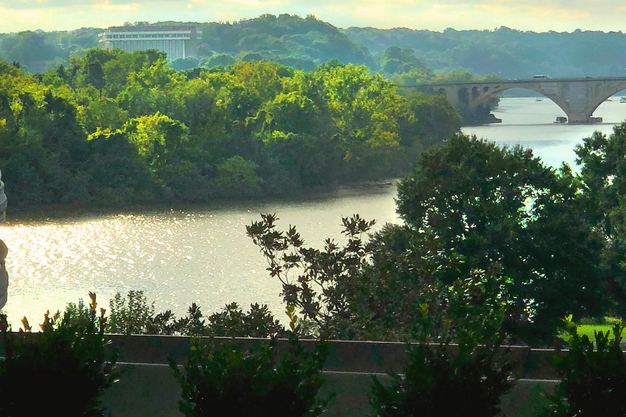  2500 Virginia Ave NW, Washington, DC, 20037 - 物件實景