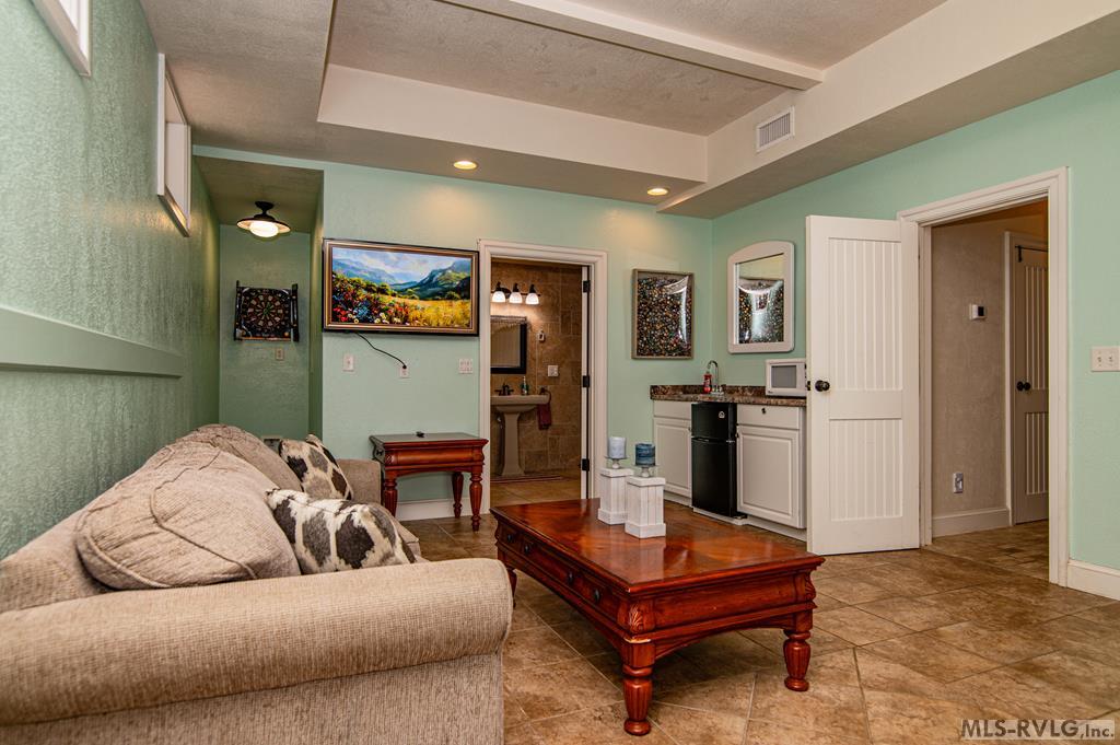 Littleton, North Carolina, 27850, United States, 3 Bedrooms Bedrooms, ,4 BathroomsBathrooms,Residential,For Sale,1836681