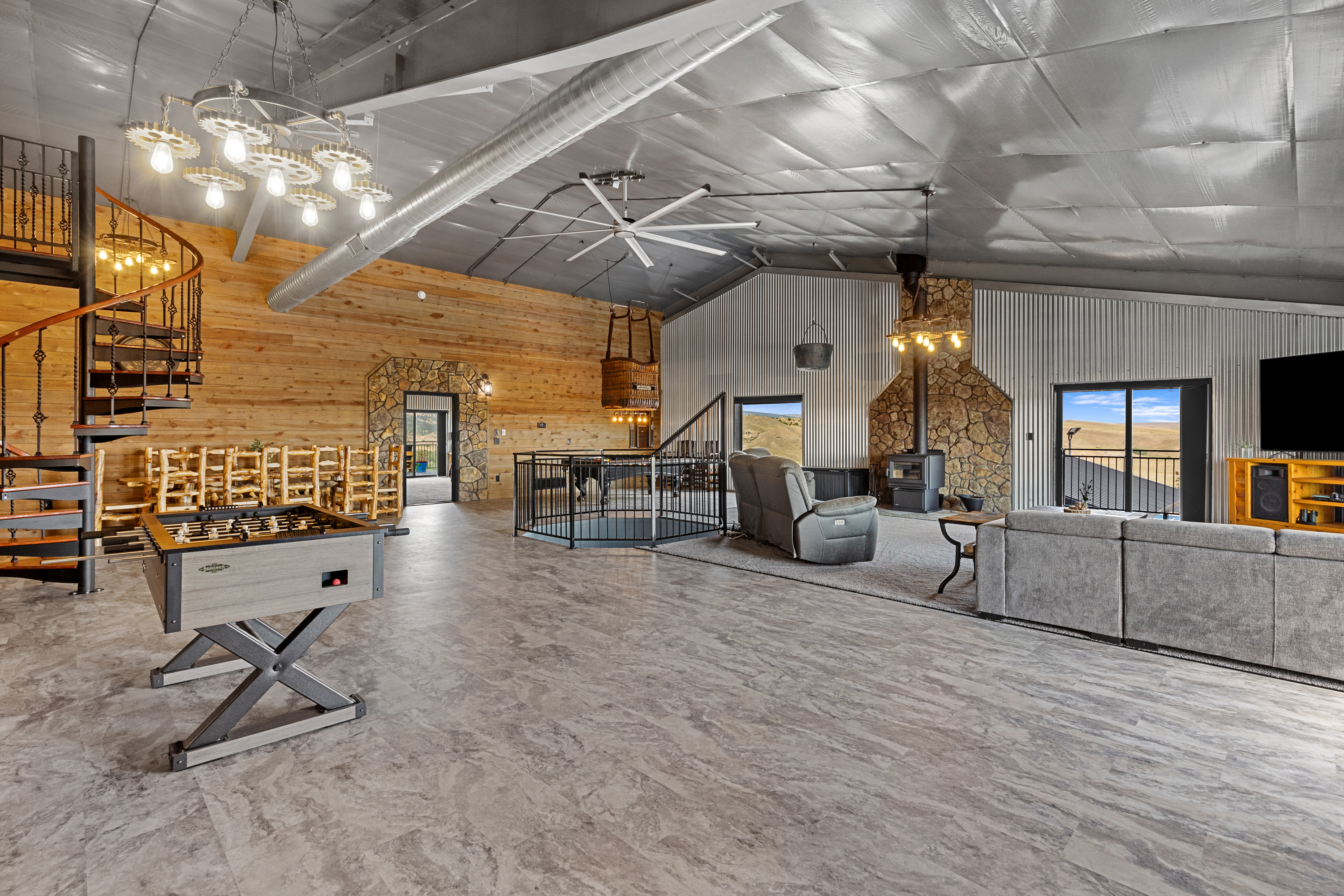 Hot Springs, South Dakota, 57747, United States, 6 Bedrooms Bedrooms, ,6 BathroomsBathrooms,Residential,For Sale,1978039