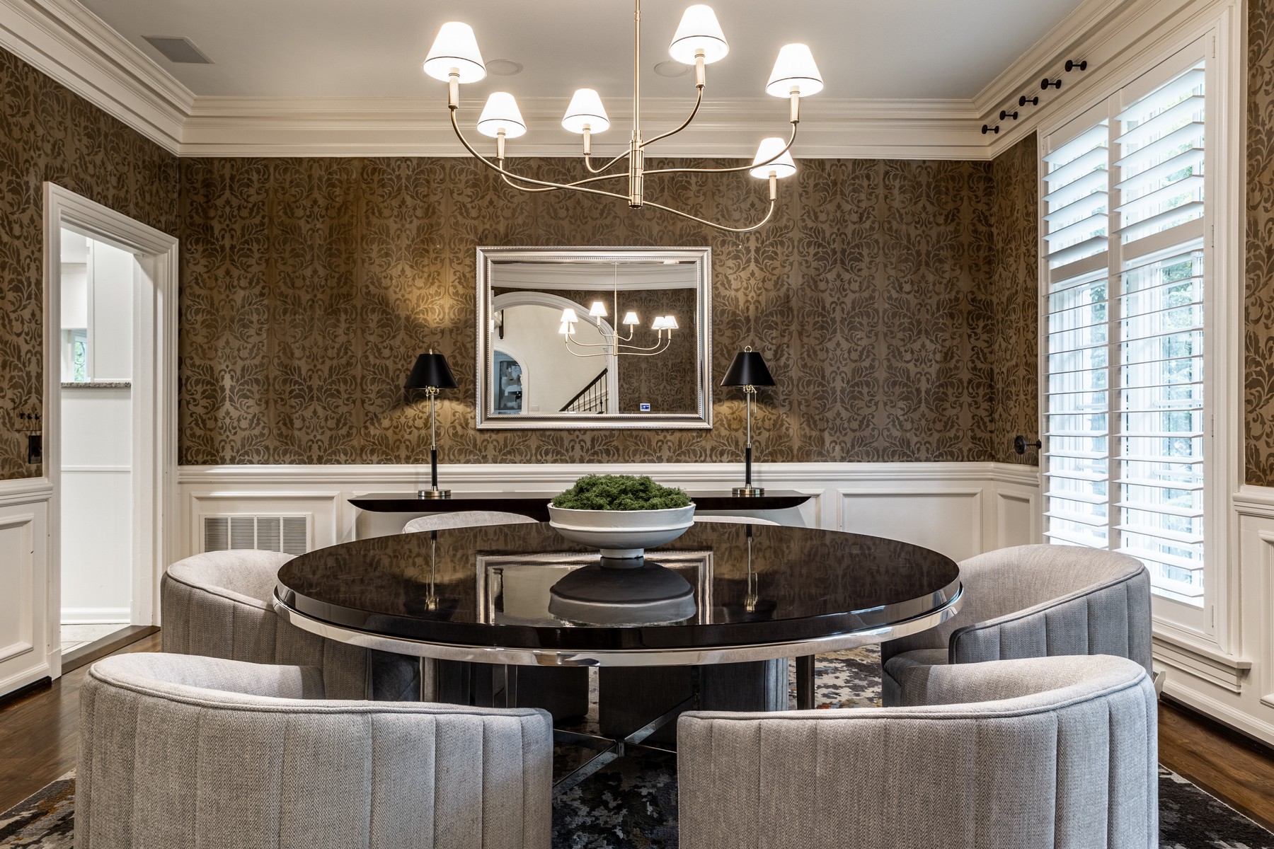  Distinguished Home Situated on a Premium Lot - 物件實景