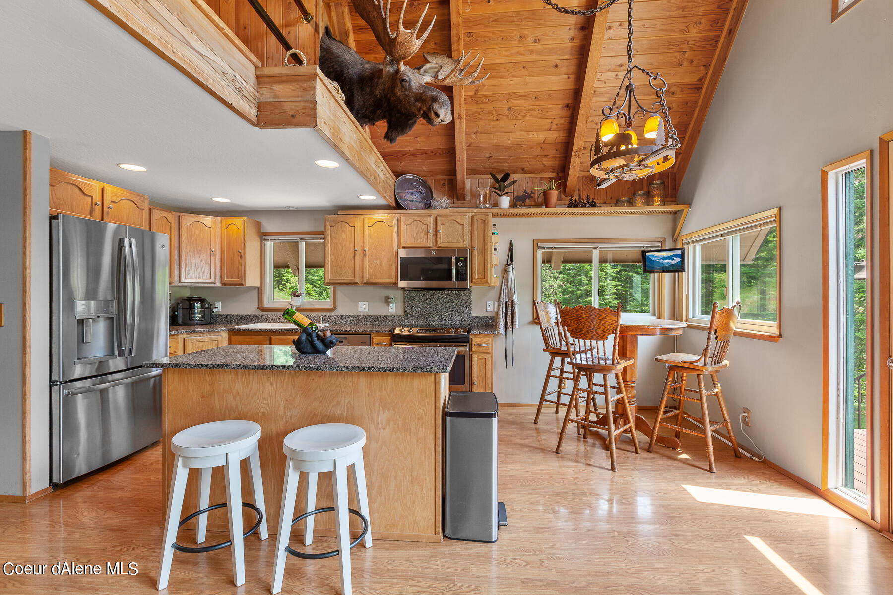 Coeur d'Alene, Idaho, 83814, United States, 4 Bedrooms Bedrooms, ,3 BathroomsBathrooms,Residential,For Sale,1974008