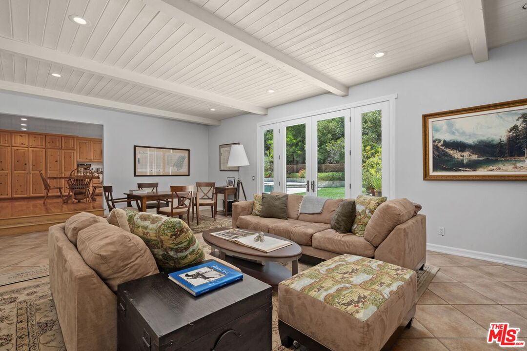 Calabasas, California, 91302, United States, 4 Bedrooms Bedrooms, ,3 BathroomsBathrooms,Residential,For Sale,1896554