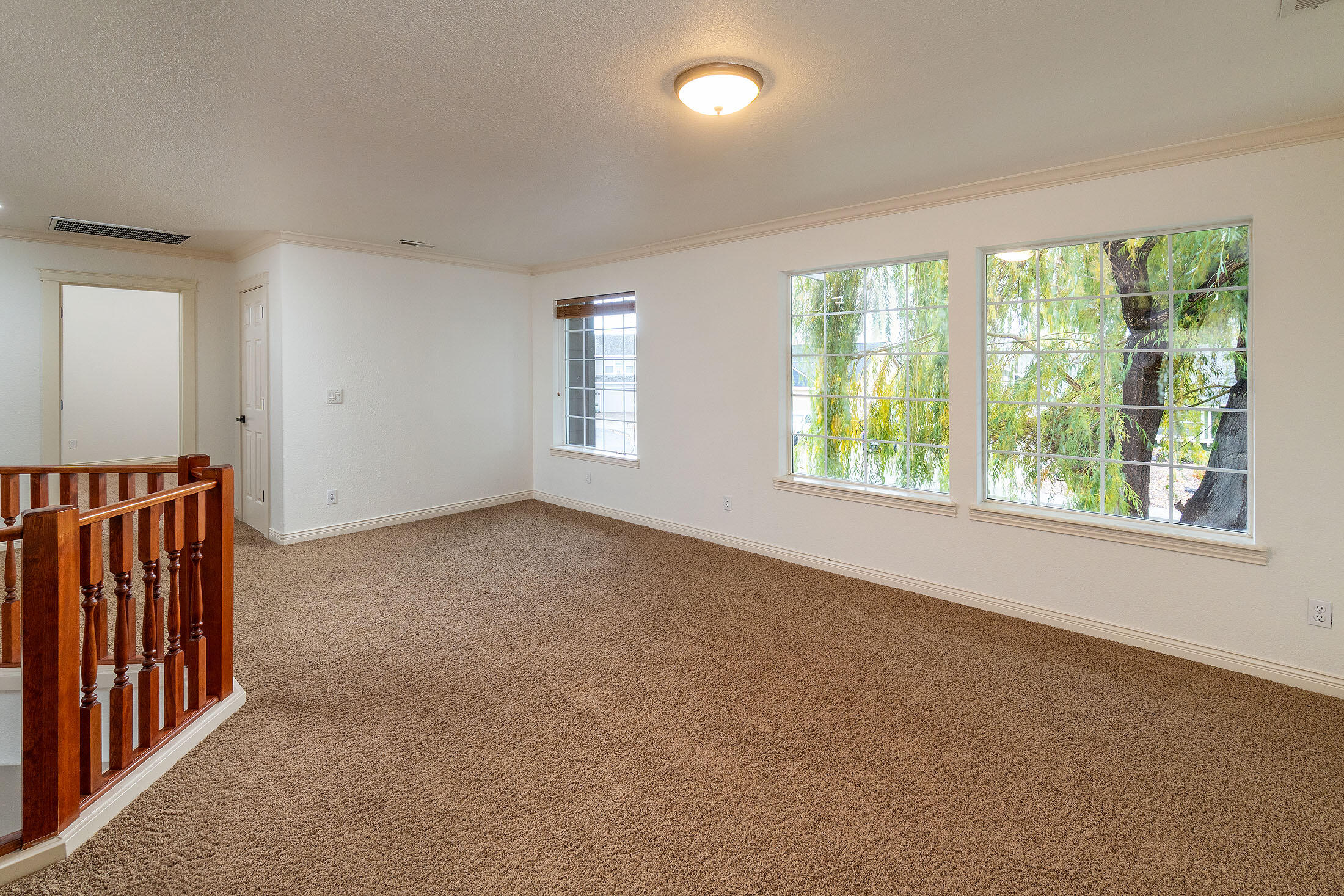 Redmond, Oregon, 97756, United States, 3 Bedrooms Bedrooms, ,3 BathroomsBathrooms,Residential,For Sale,1989039