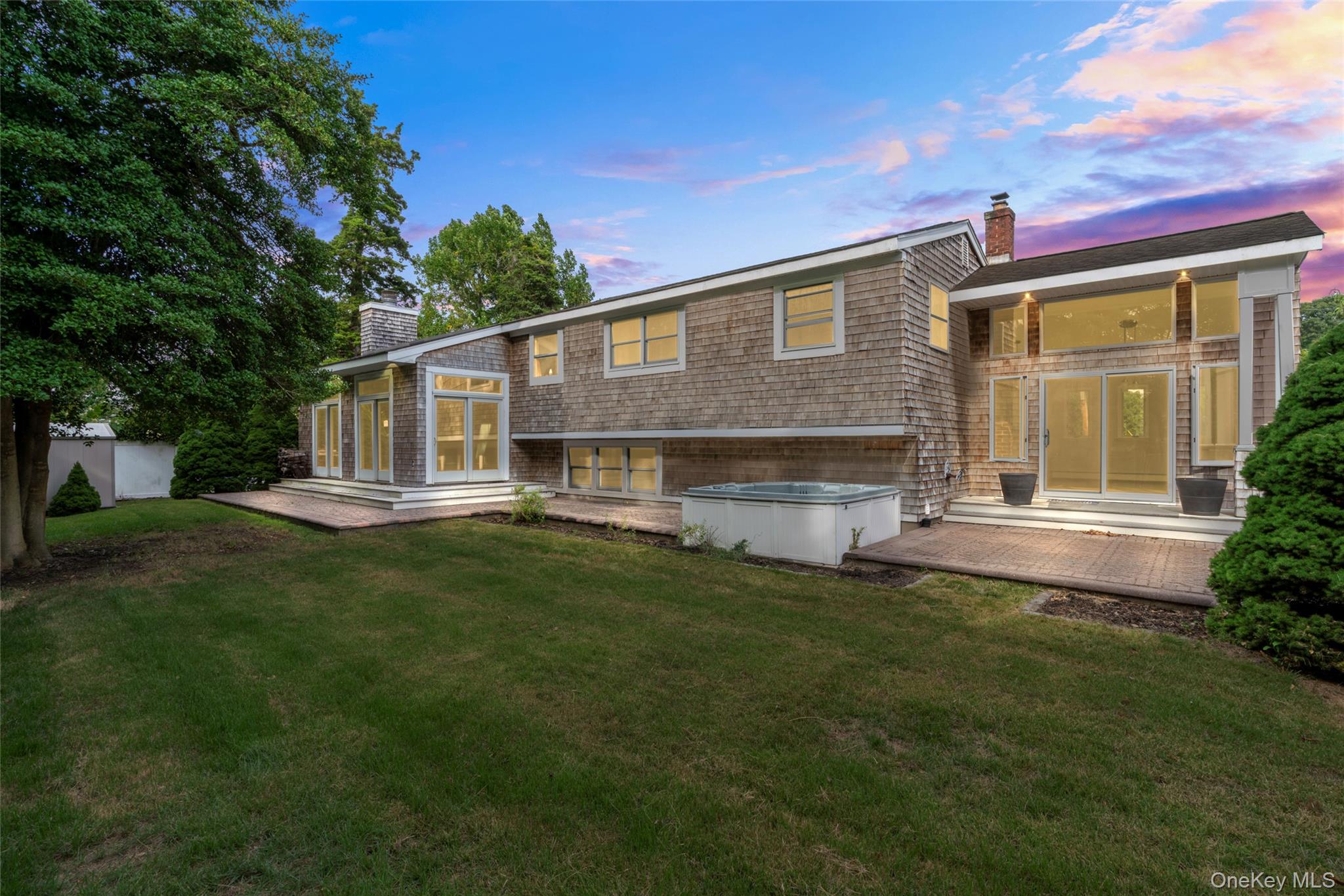 East Patchogue, New York, 11772, United States, 3 Bedrooms Bedrooms, ,2 BathroomsBathrooms,Residential,For Sale,1902442