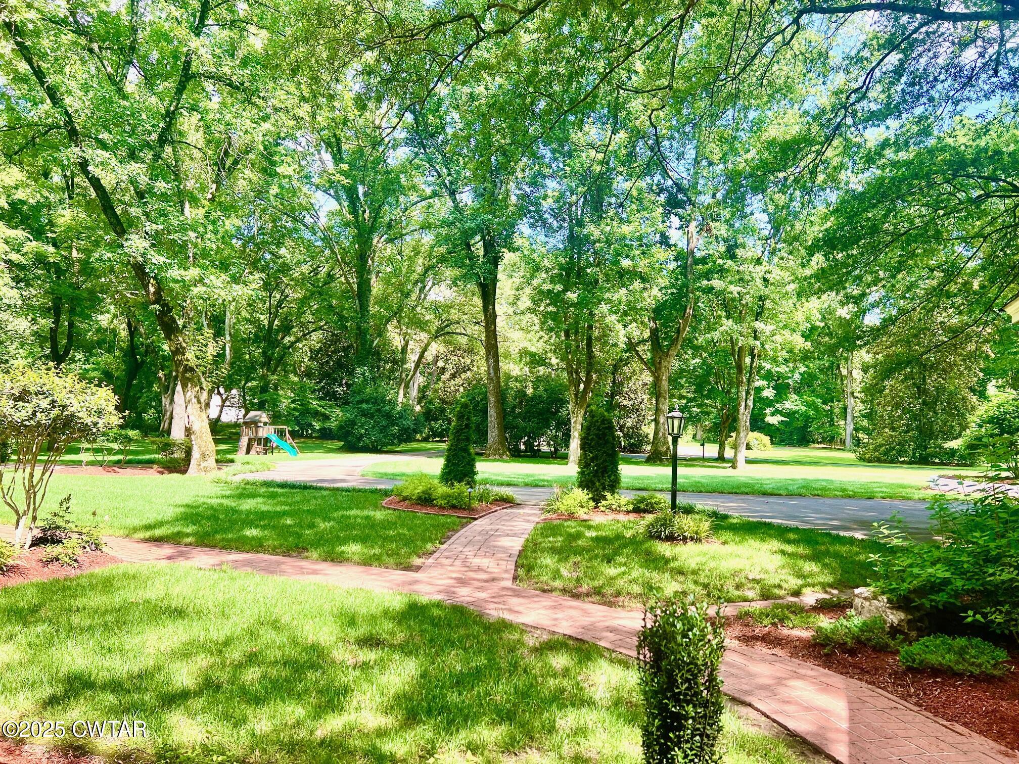 Jackson, Tennessee, 38301, United States, 3 Bedrooms Bedrooms, ,4 BathroomsBathrooms,Residential,For Sale,1859511